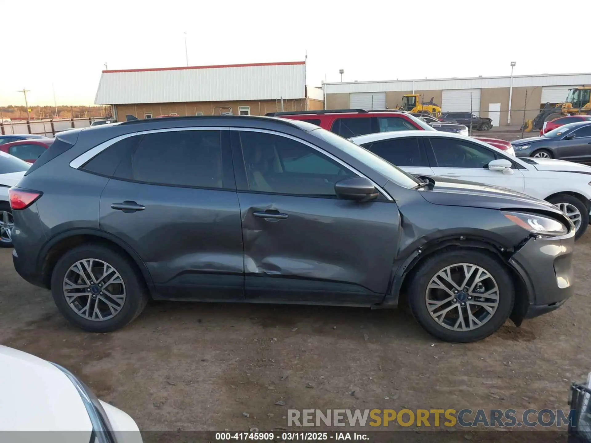 13 Photograph of a damaged car 1FMCU0H65MUA35945 FORD ESCAPE 2021