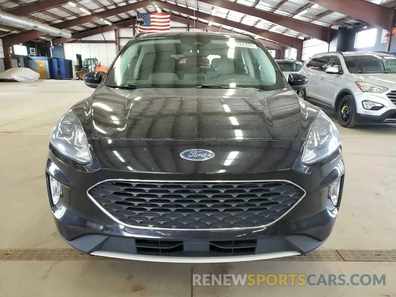 5 Photograph of a damaged car 1FMCU0H67MUA58207 FORD ESCAPE 2021