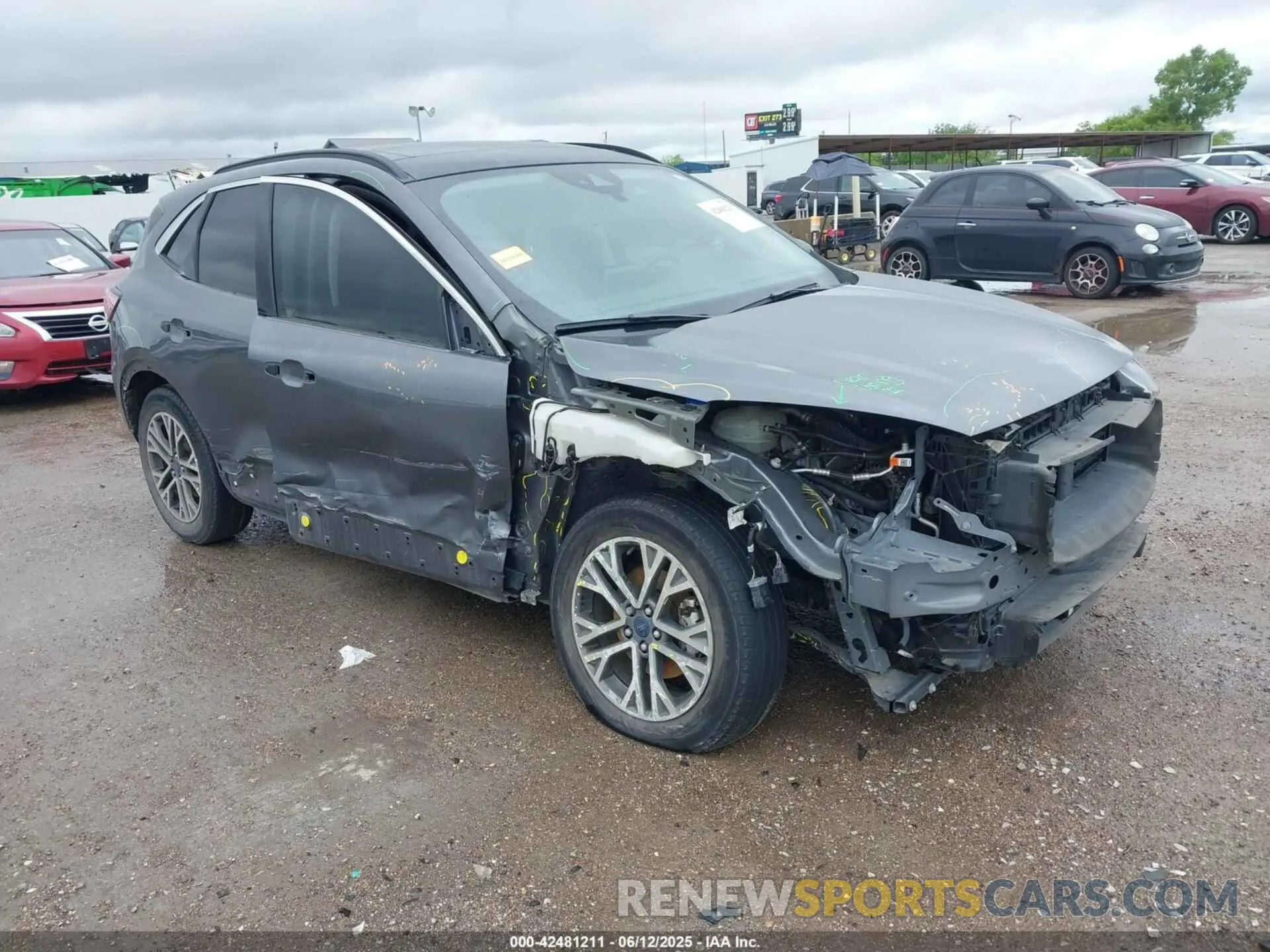 1 Photograph of a damaged car 1FMCU0H67MUB05316 FORD ESCAPE 2021
