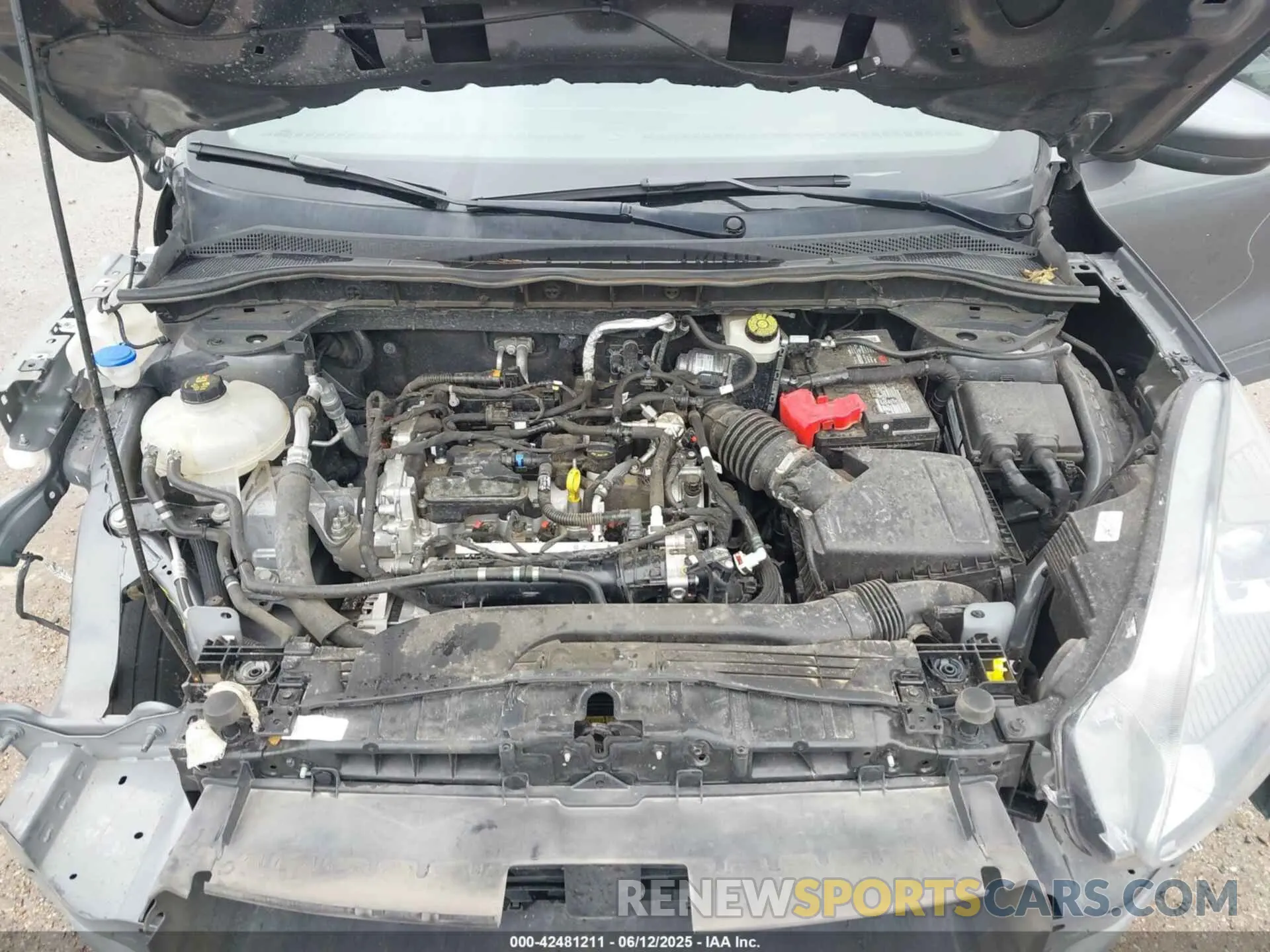 10 Photograph of a damaged car 1FMCU0H67MUB05316 FORD ESCAPE 2021
