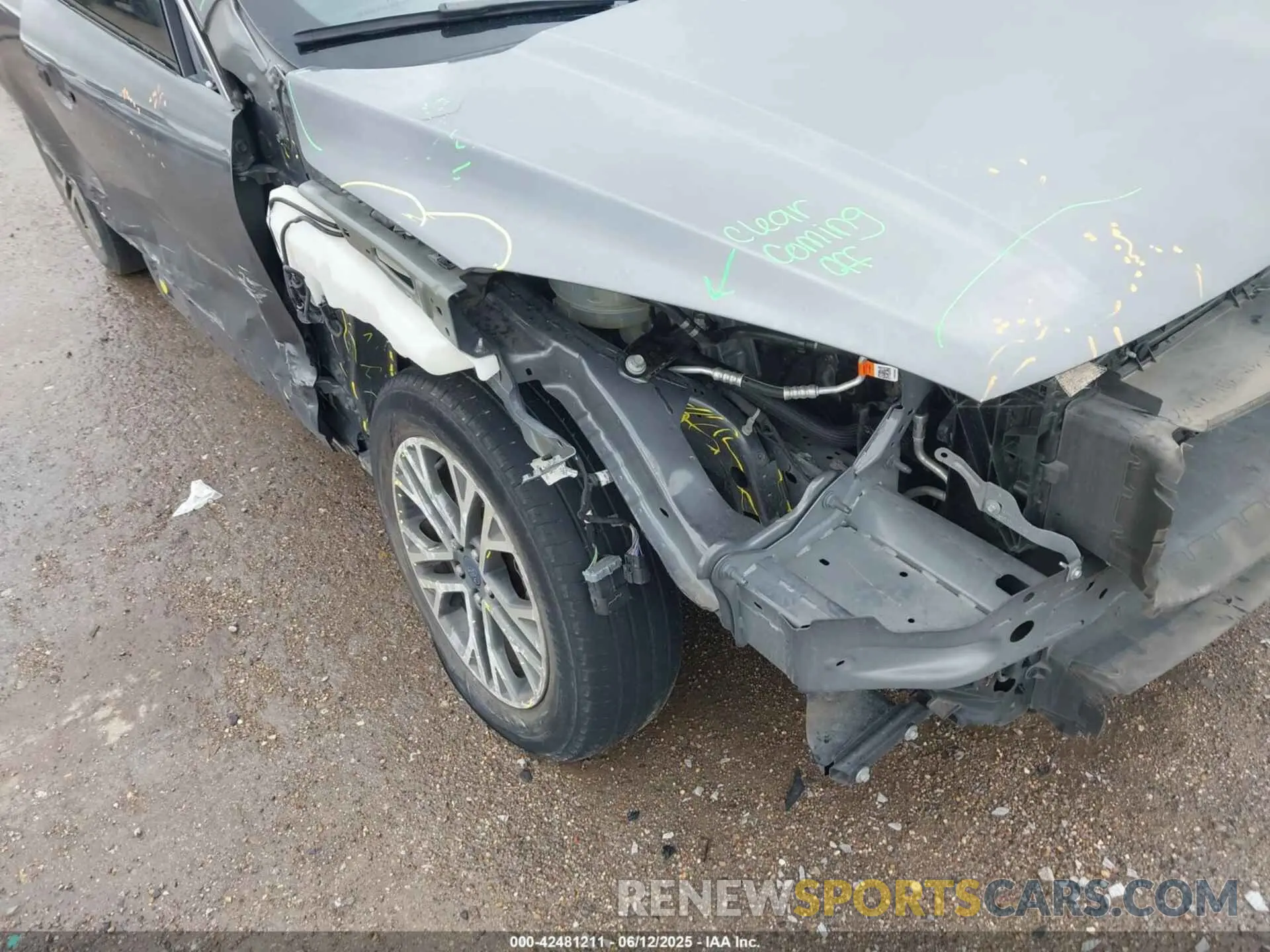 20 Photograph of a damaged car 1FMCU0H67MUB05316 FORD ESCAPE 2021