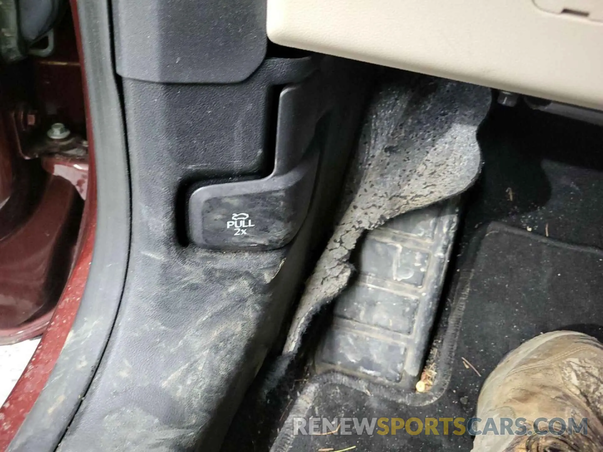 23 Photograph of a damaged car 1FMCU0H69MUA83710 FORD ESCAPE 2021