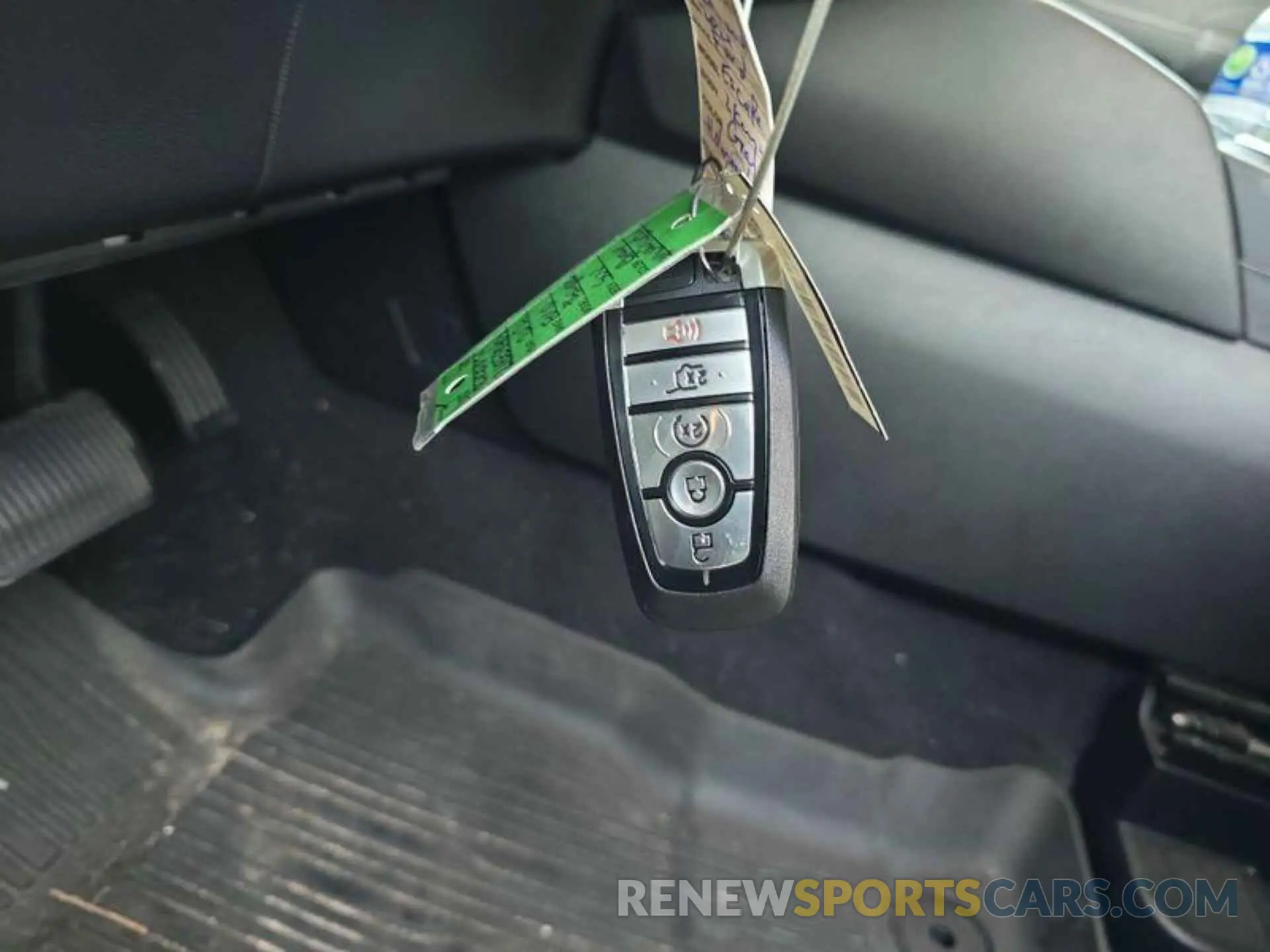 5 Photograph of a damaged car 1FMCU0H69MUA91404 FORD ESCAPE 2021