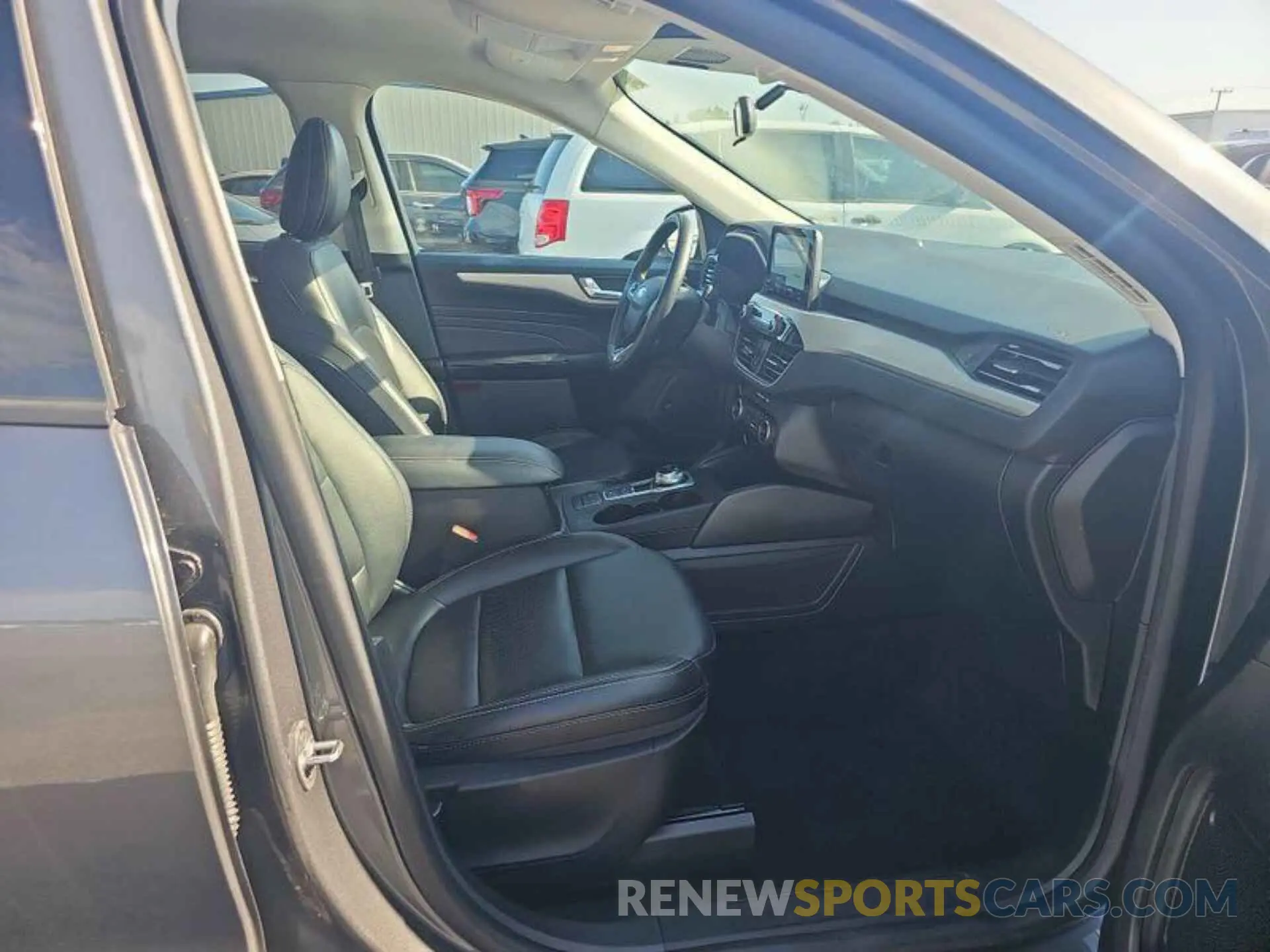 7 Photograph of a damaged car 1FMCU0H69MUA91404 FORD ESCAPE 2021
