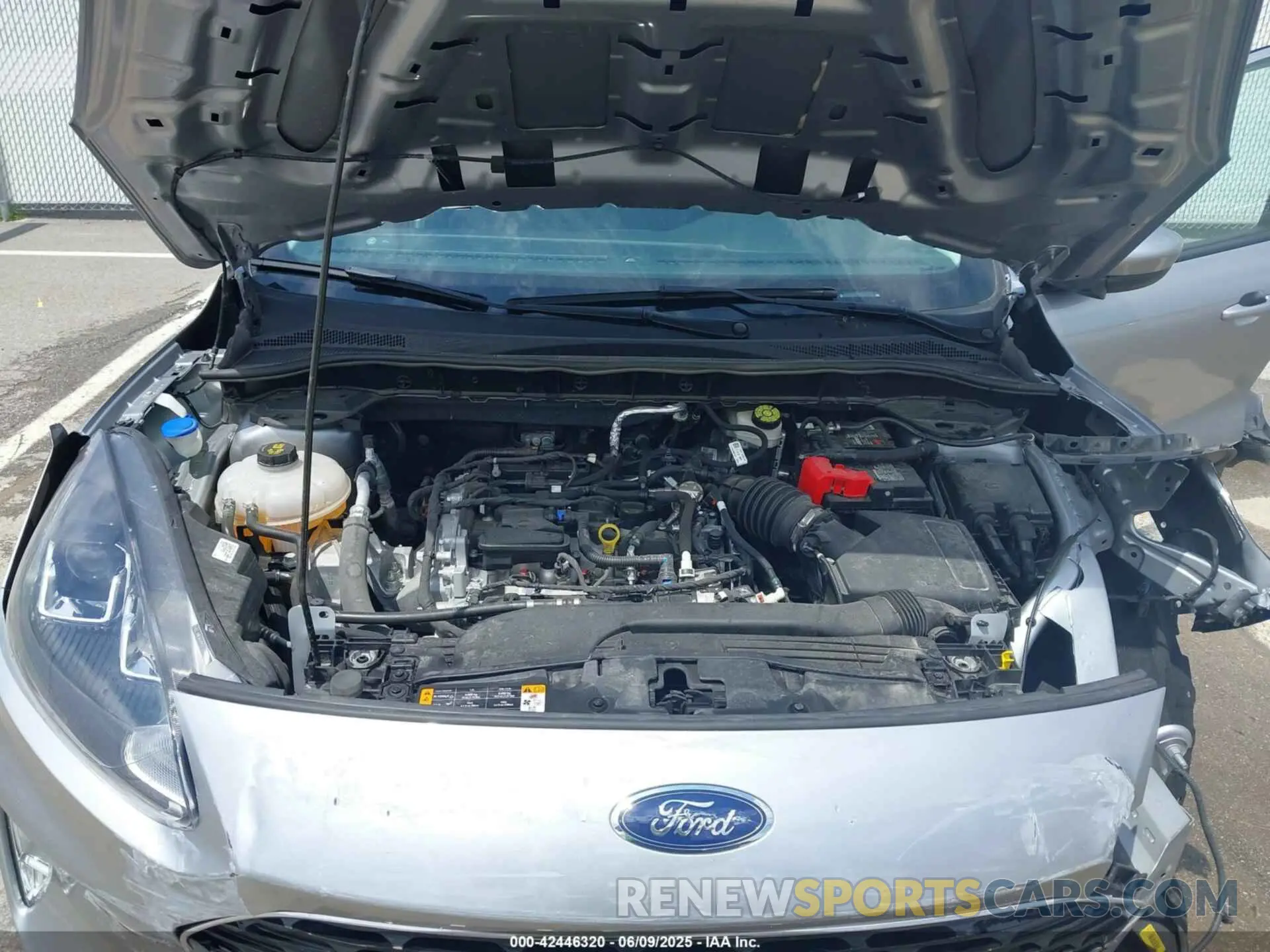 10 Photograph of a damaged car 1FMCU0H6XMUB20523 FORD ESCAPE 2021