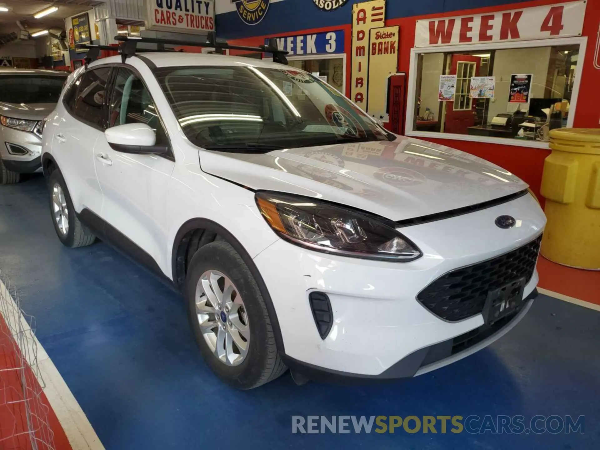 8 Photograph of a damaged car 1FMCU9BZ1MUA52572 FORD ESCAPE 2021