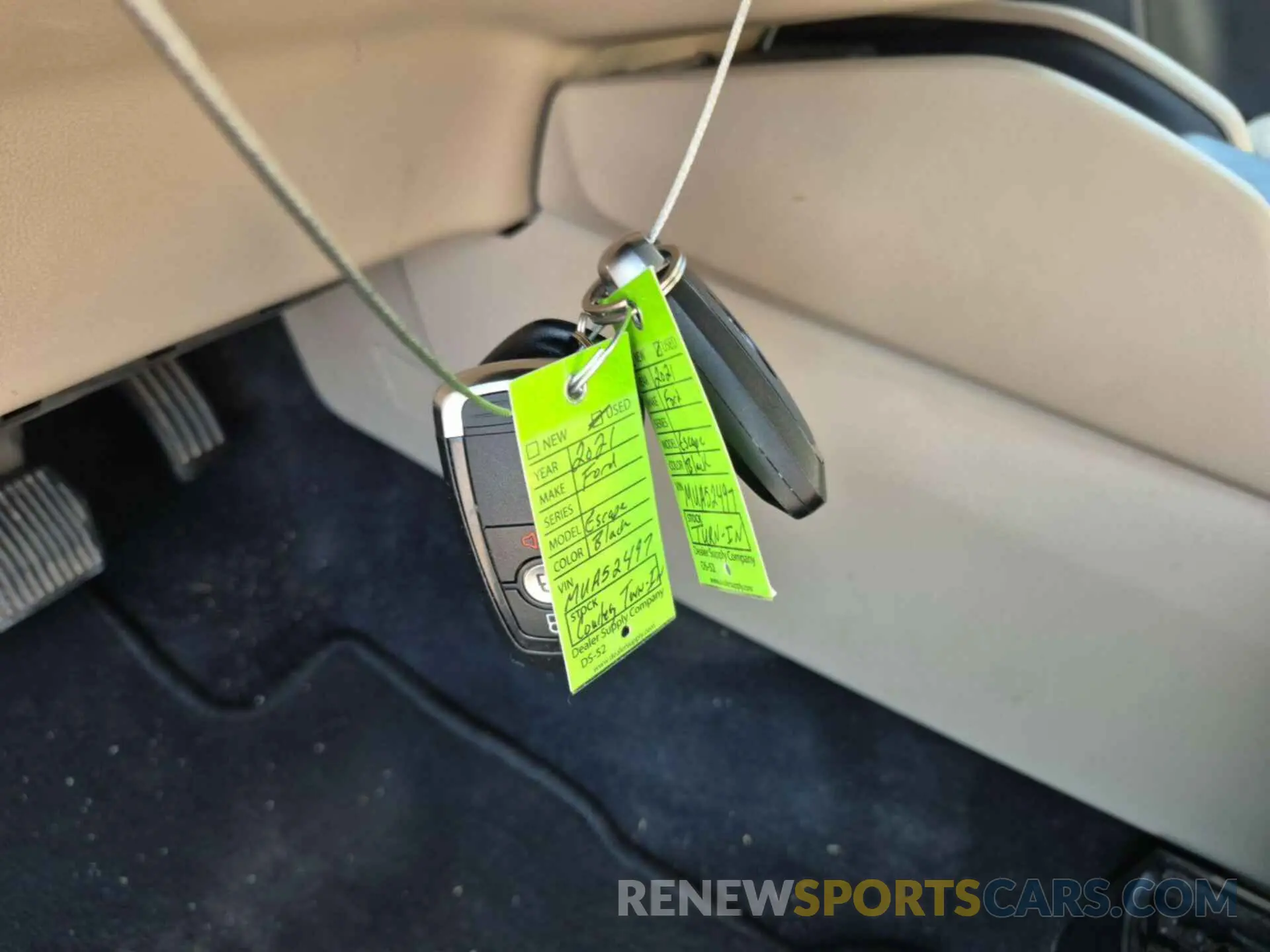 22 Photograph of a damaged car 1FMCU9BZ2MUA52497 FORD ESCAPE 2021