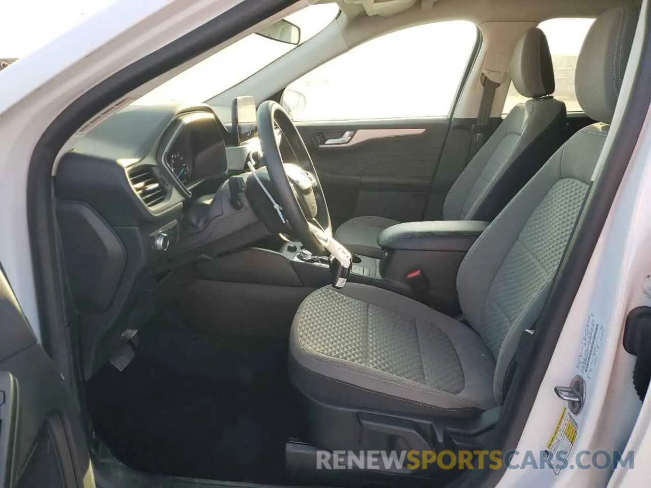 7 Photograph of a damaged car 1FMCU9BZ2MUB03223 FORD ESCAPE 2021