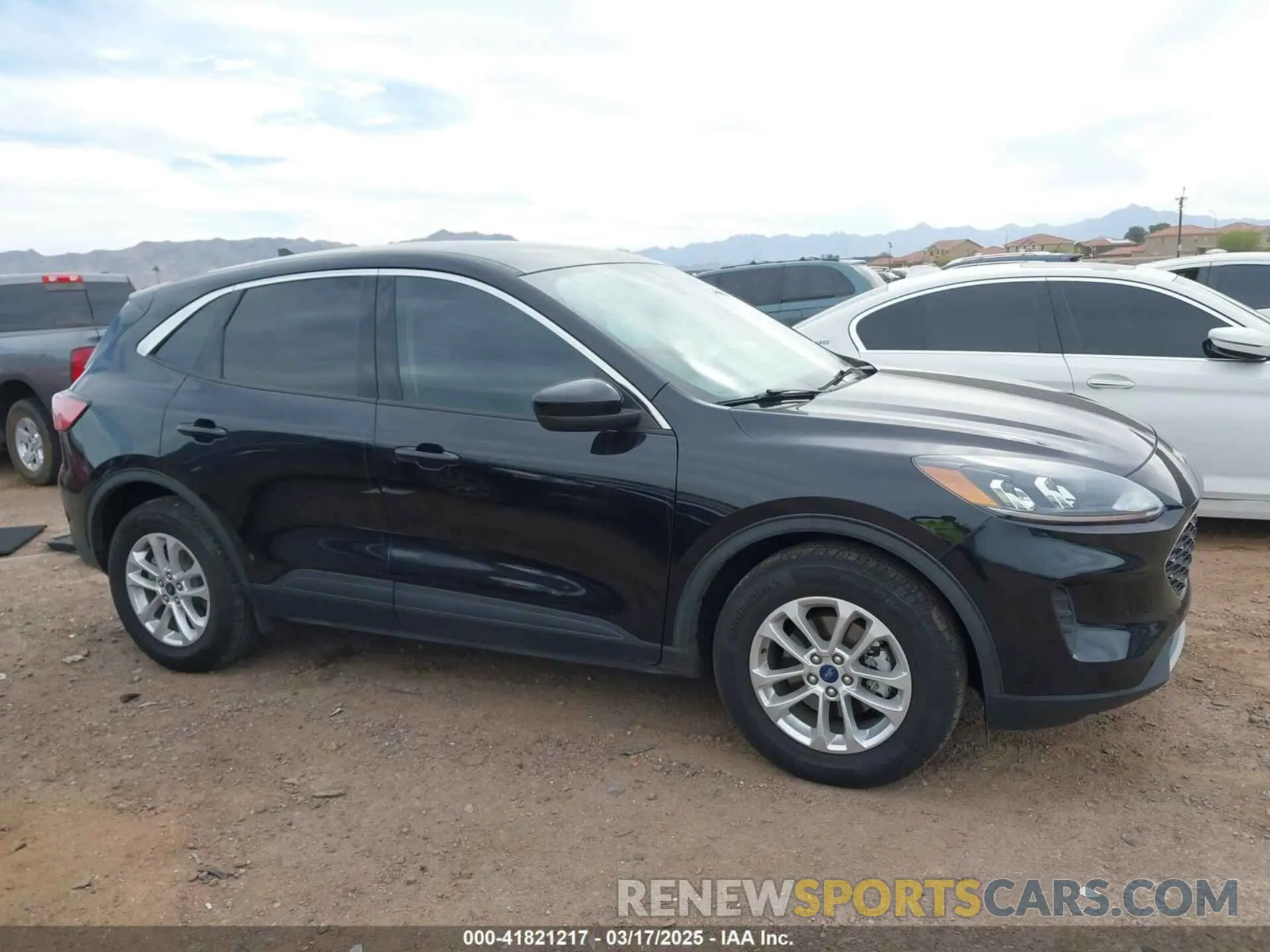 13 Photograph of a damaged car 1FMCU9BZ3MUA83855 FORD ESCAPE 2021