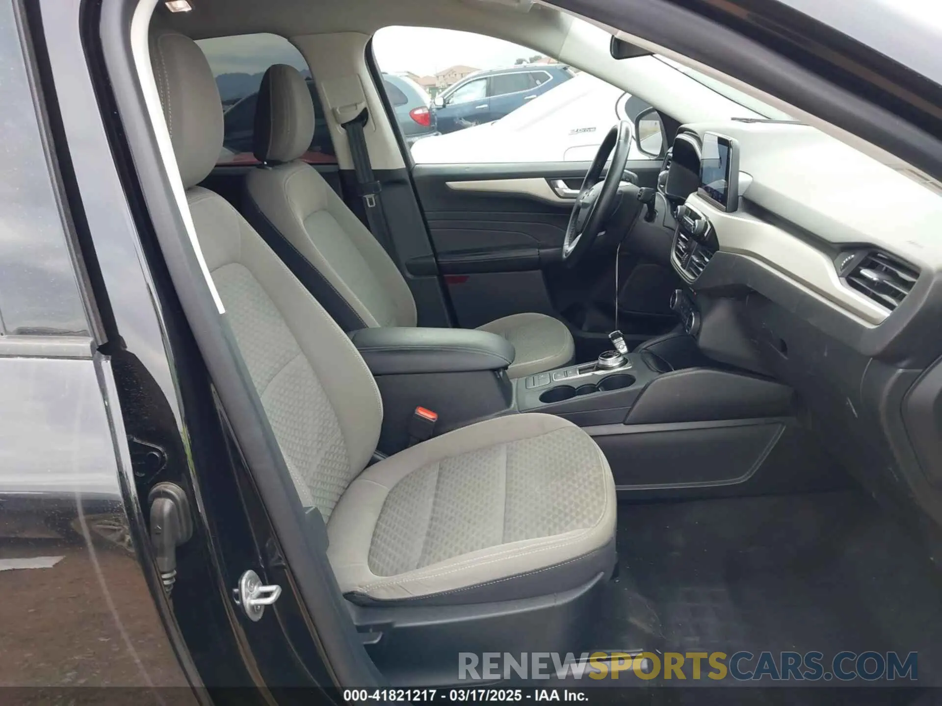 5 Photograph of a damaged car 1FMCU9BZ3MUA83855 FORD ESCAPE 2021