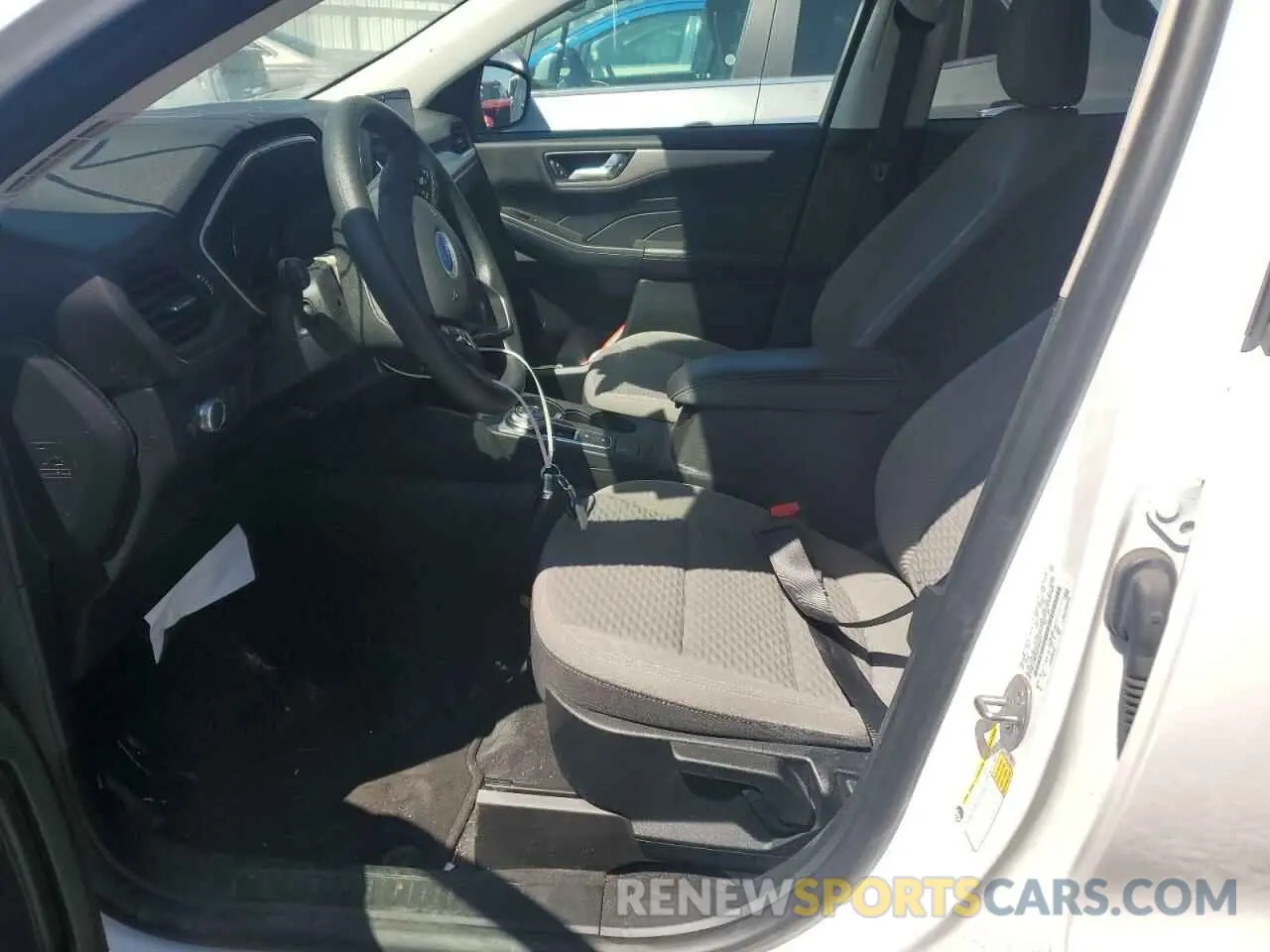 7 Photograph of a damaged car 1FMCU9BZ3MUA89817 FORD ESCAPE 2021