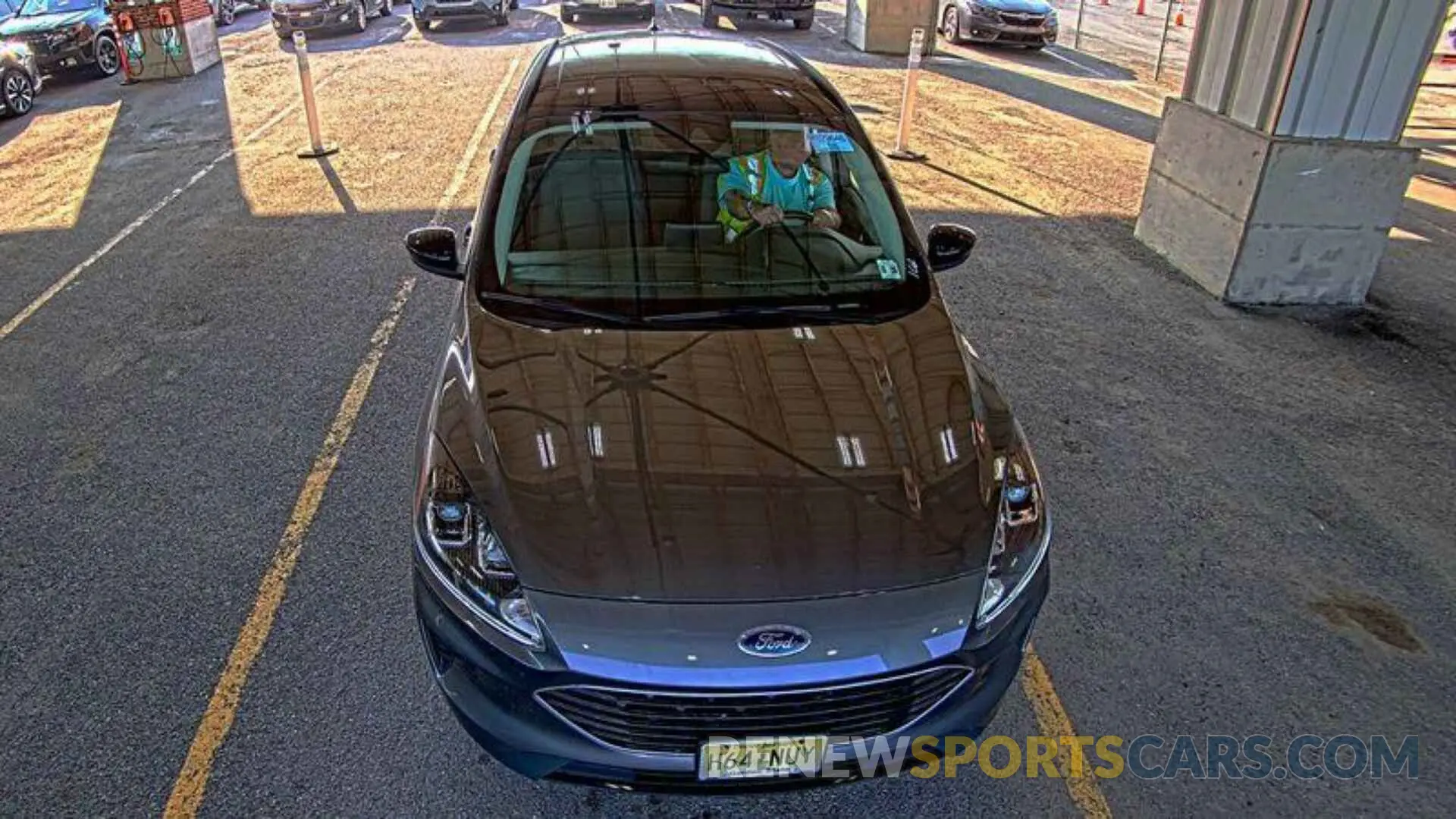 36 Photograph of a damaged car 1FMCU9BZ4MUA33420 FORD ESCAPE 2021