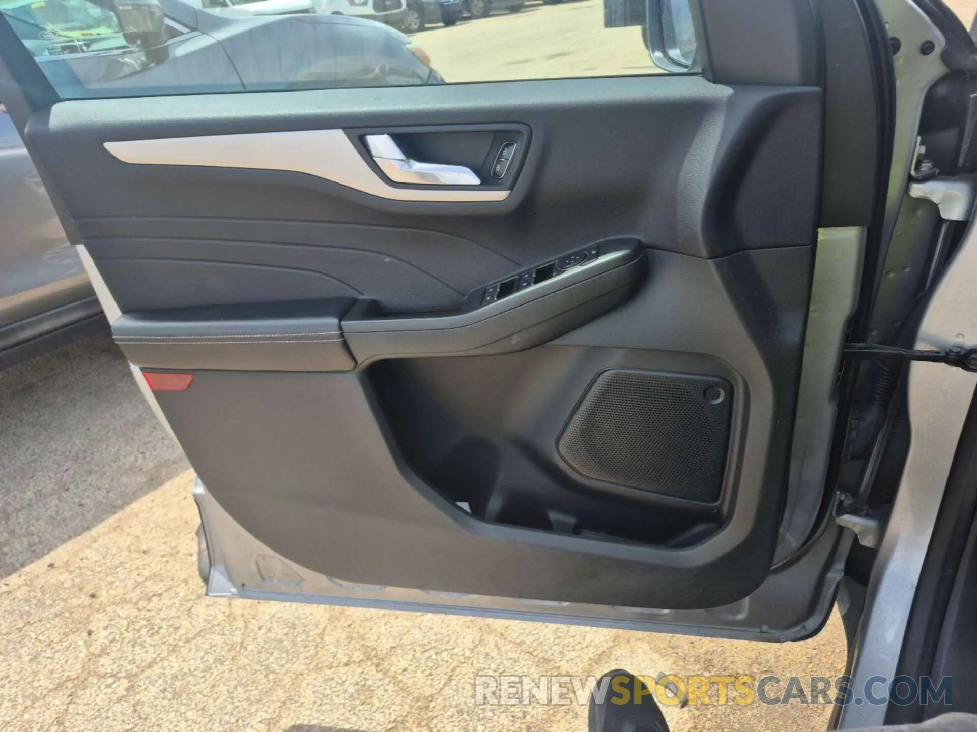 3 Photograph of a damaged car 1FMCU9BZ4MUA50850 FORD ESCAPE 2021