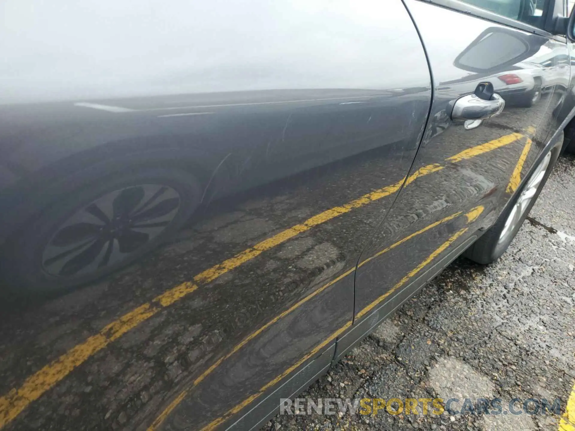 24 Photograph of a damaged car 1FMCU9BZ4MUA53098 FORD ESCAPE 2021