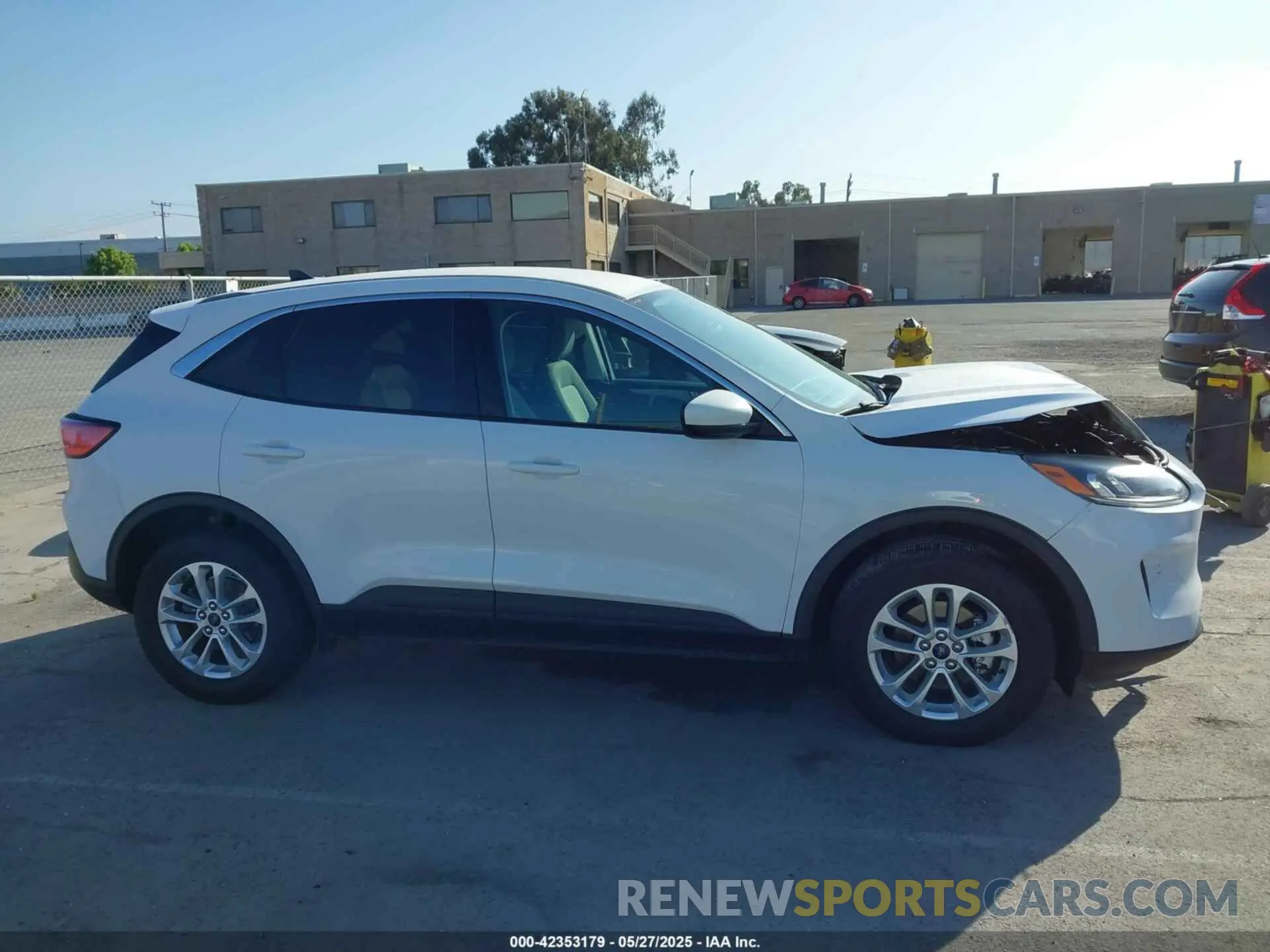 13 Photograph of a damaged car 1FMCU9BZ4MUA68247 FORD ESCAPE 2021