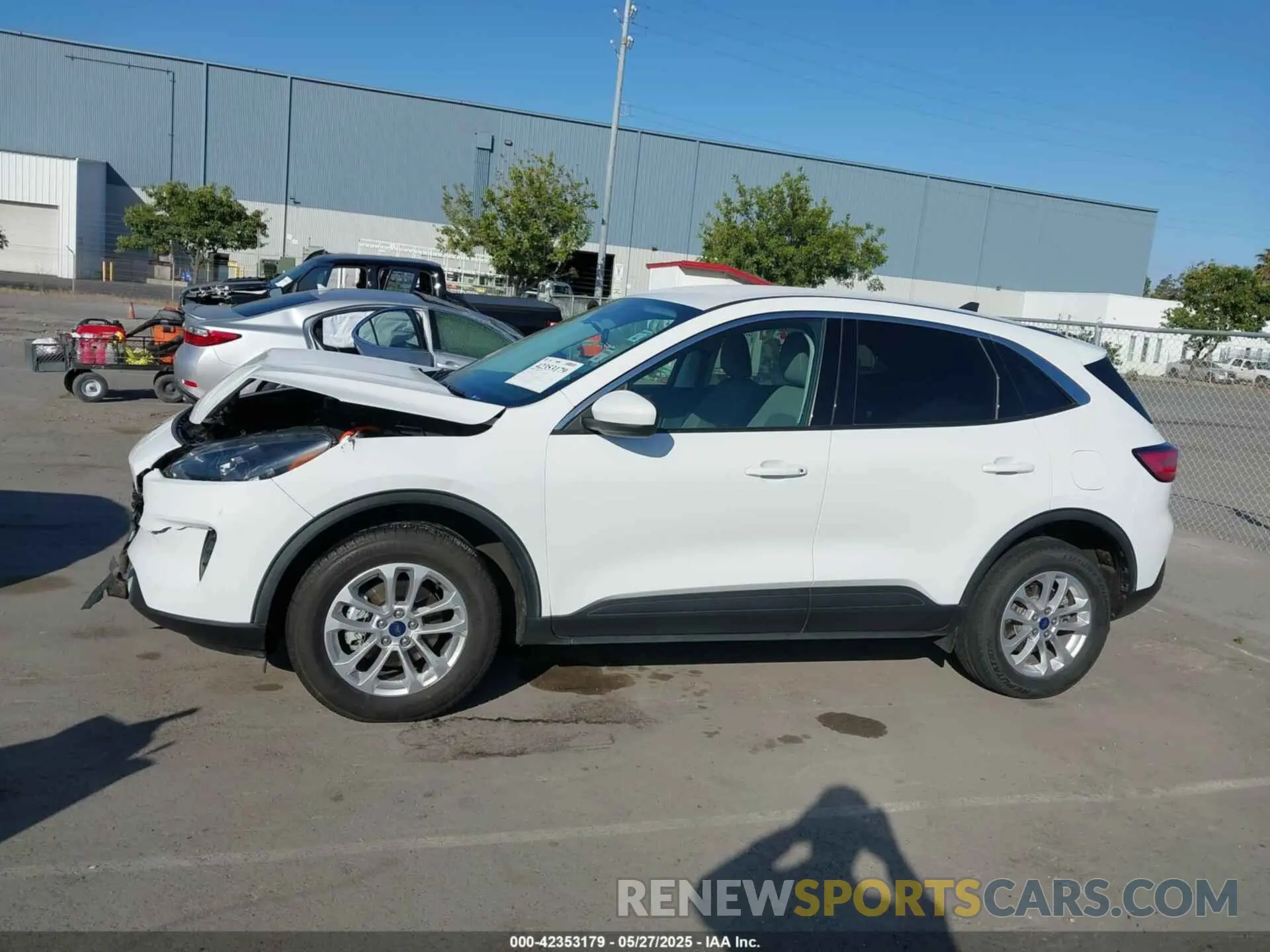 14 Photograph of a damaged car 1FMCU9BZ4MUA68247 FORD ESCAPE 2021