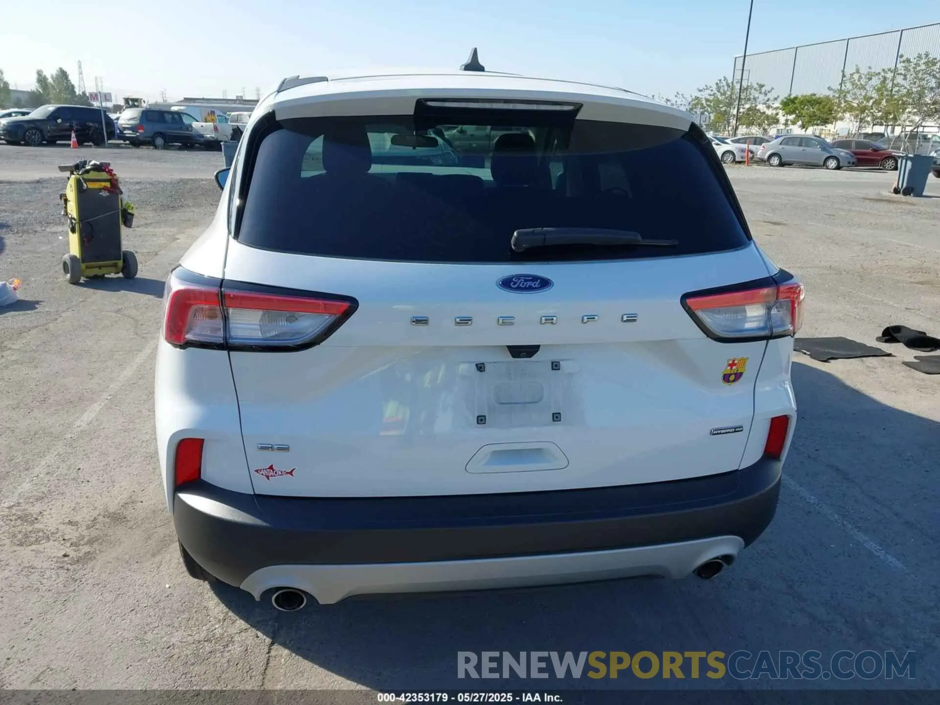 16 Photograph of a damaged car 1FMCU9BZ4MUA68247 FORD ESCAPE 2021