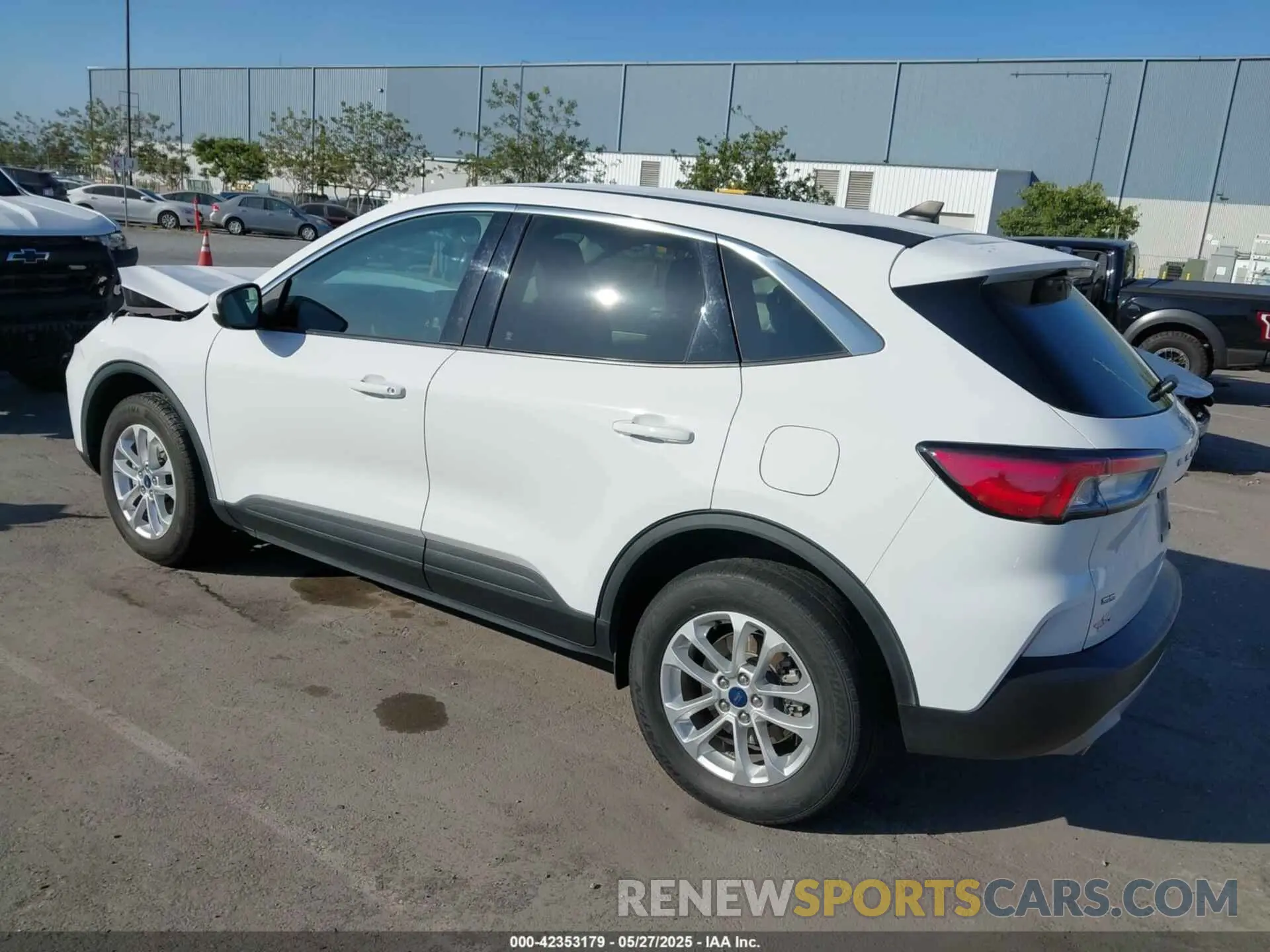 3 Photograph of a damaged car 1FMCU9BZ4MUA68247 FORD ESCAPE 2021