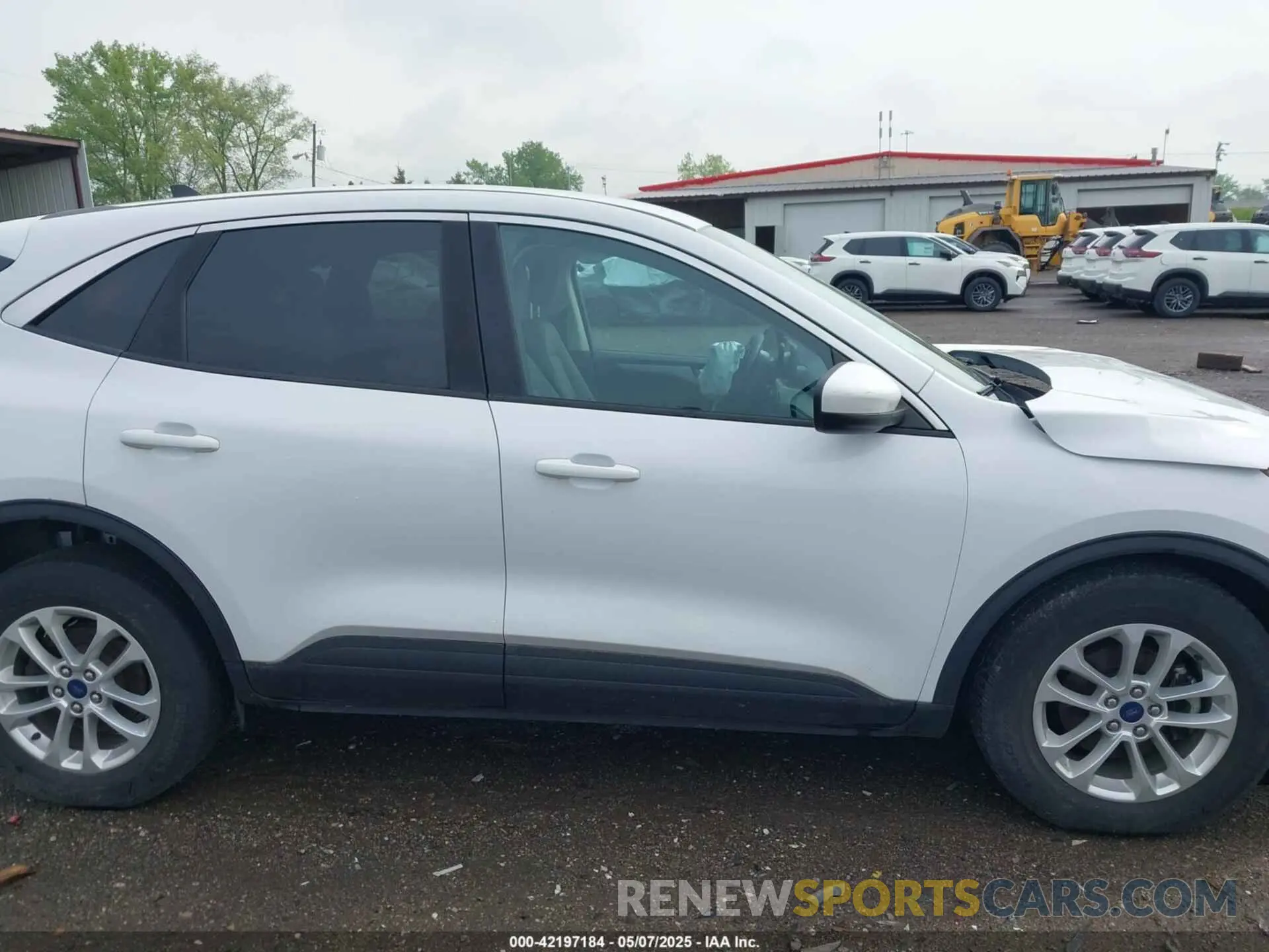13 Photograph of a damaged car 1FMCU9BZ6MUA83509 FORD ESCAPE 2021