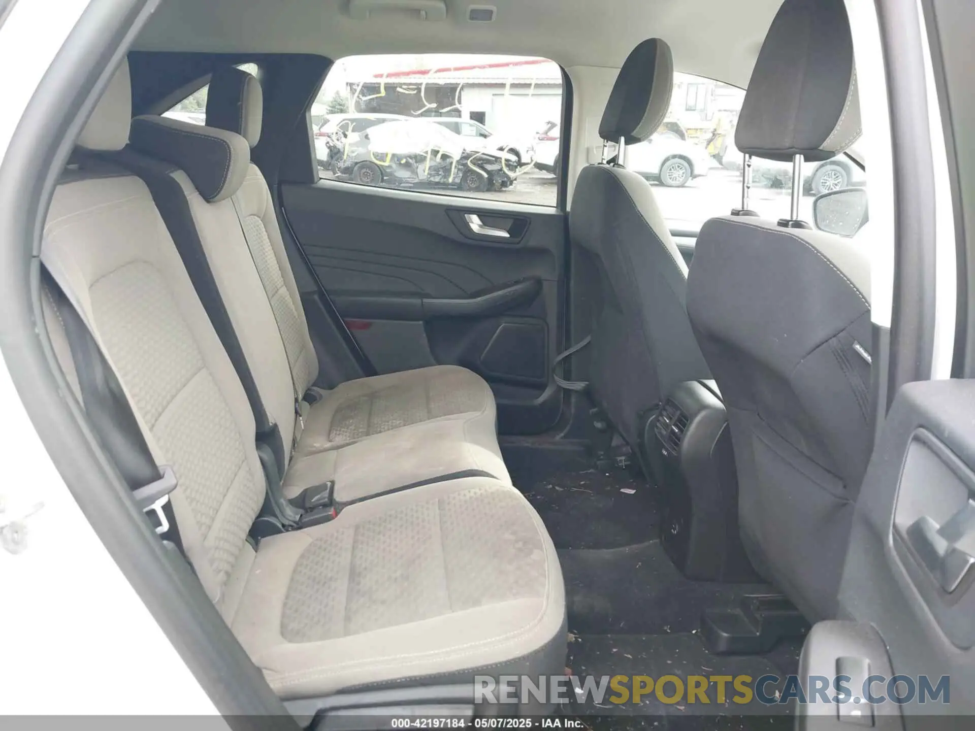 8 Photograph of a damaged car 1FMCU9BZ6MUA83509 FORD ESCAPE 2021