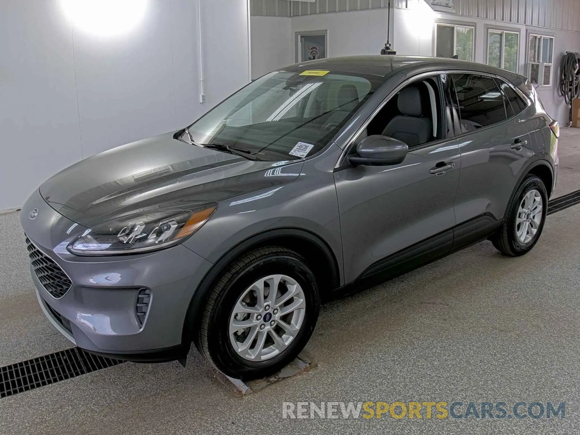 21 Photograph of a damaged car 1FMCU9BZ7MUA52513 FORD ESCAPE 2021