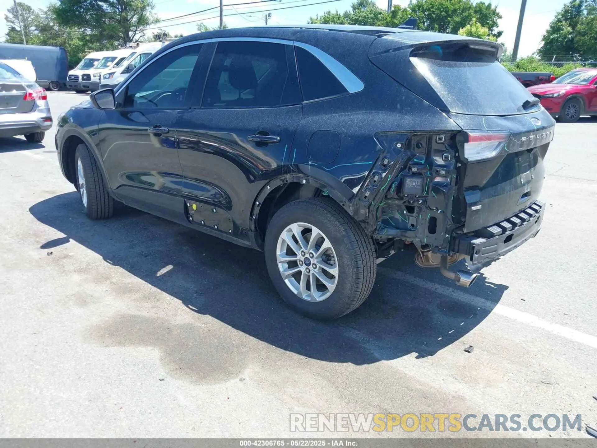 3 Photograph of a damaged car 1FMCU9BZ7MUA83308 FORD ESCAPE 2021