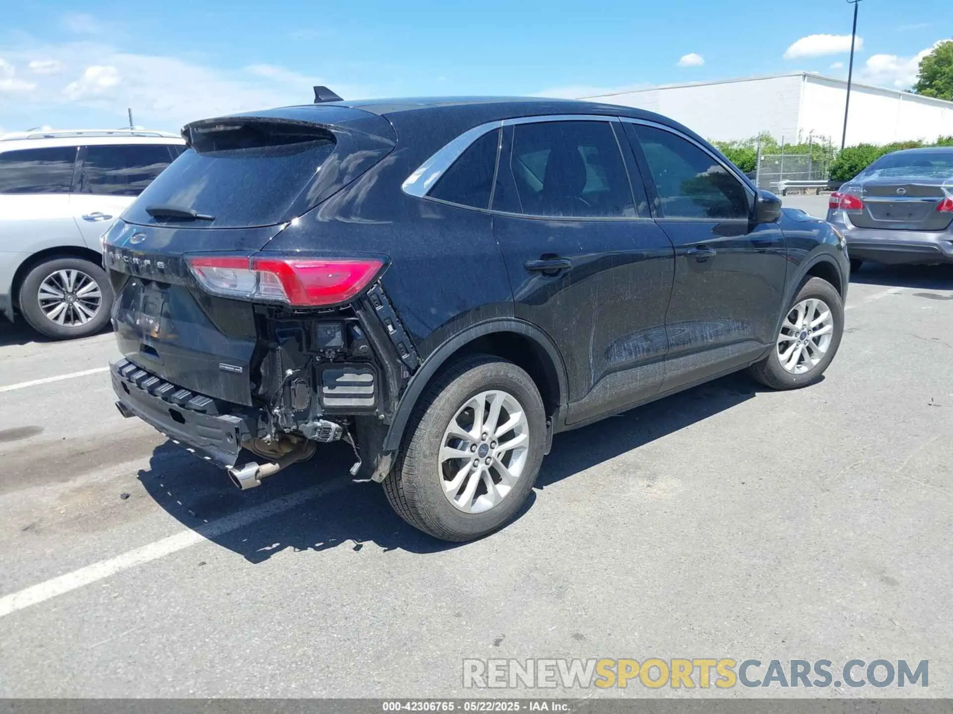 4 Photograph of a damaged car 1FMCU9BZ7MUA83308 FORD ESCAPE 2021