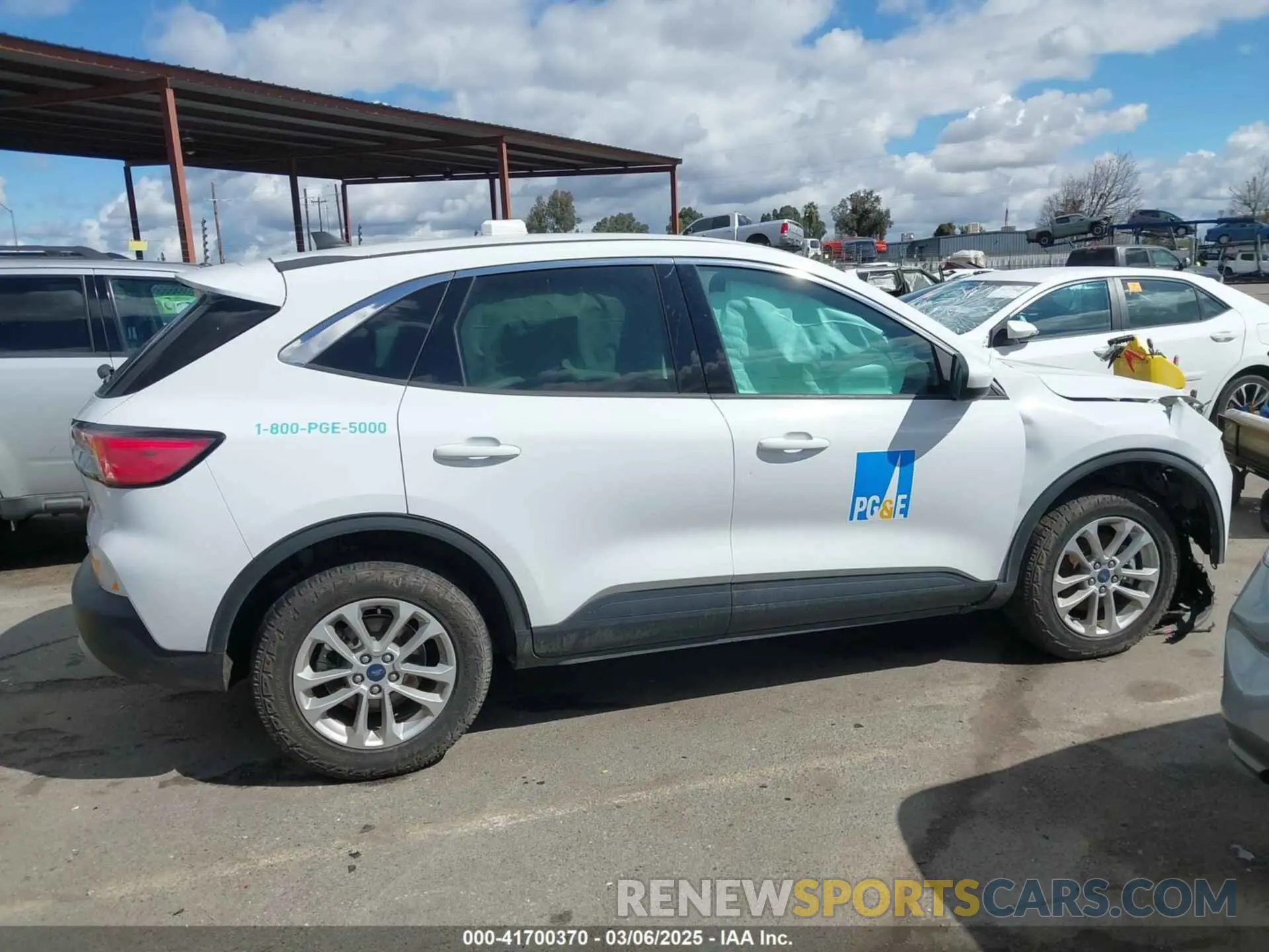13 Photograph of a damaged car 1FMCU9BZ7MUB03055 FORD ESCAPE 2021