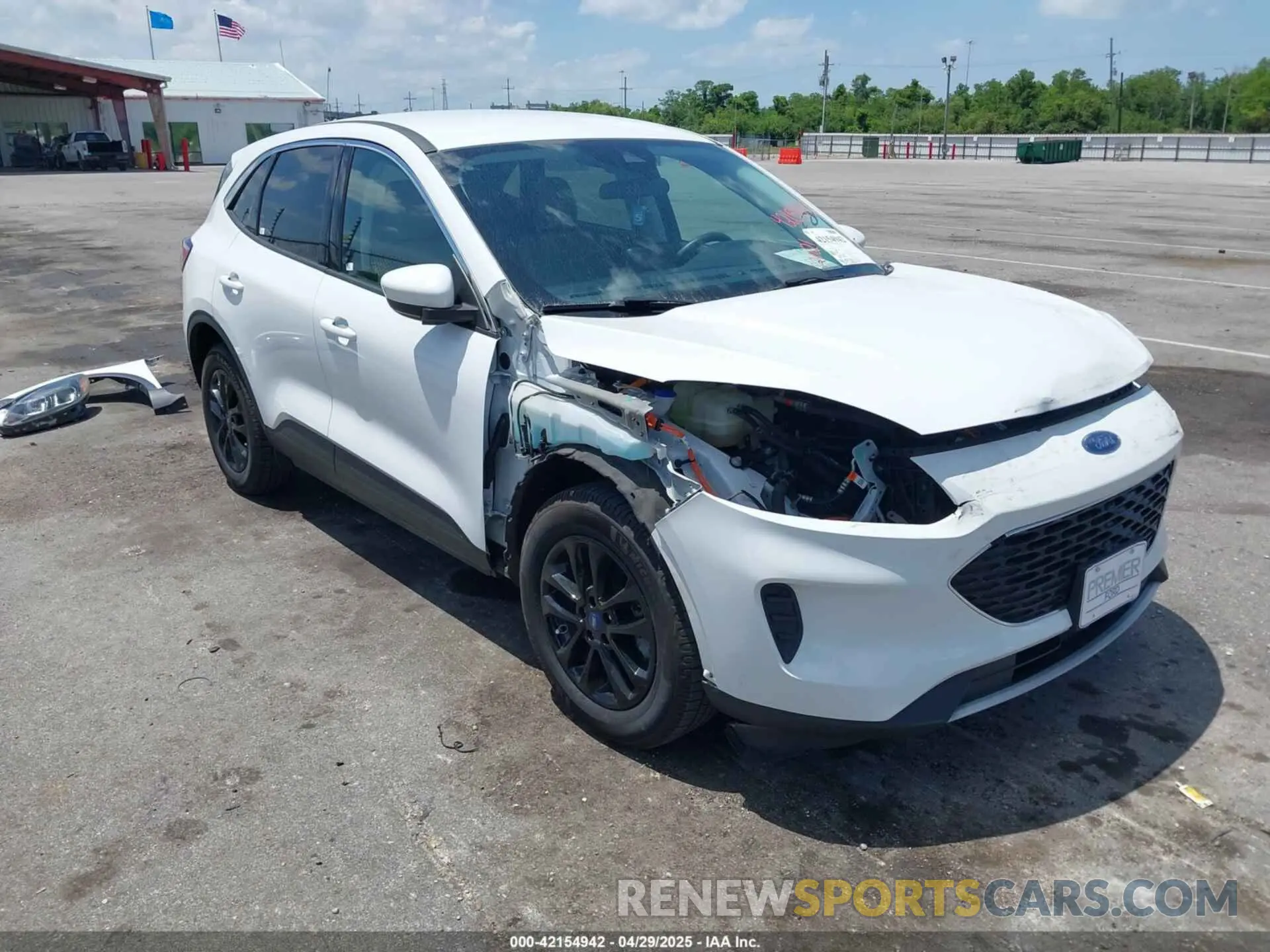 1 Photograph of a damaged car 1FMCU9BZ8MUA82779 FORD ESCAPE 2021