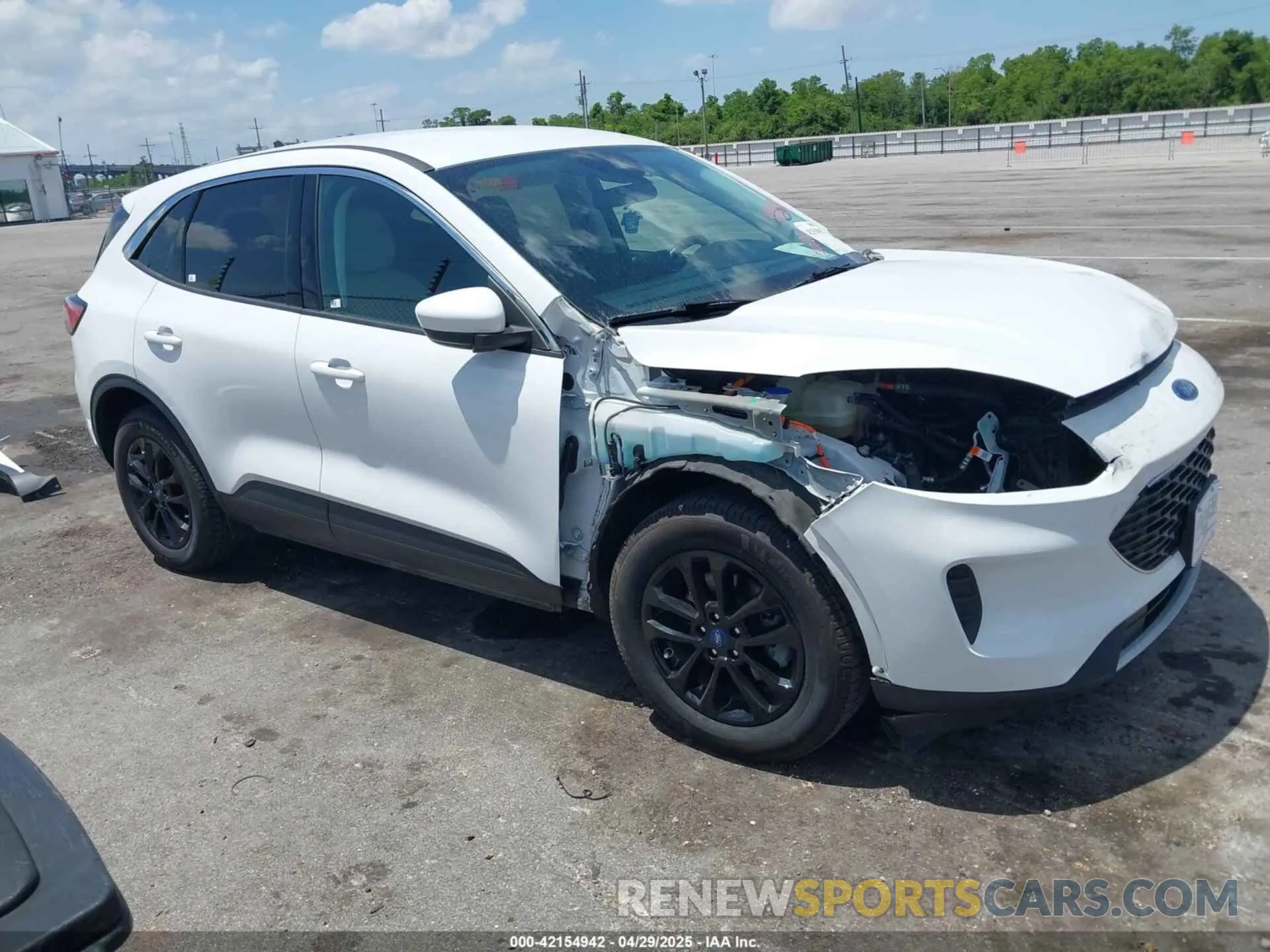 14 Photograph of a damaged car 1FMCU9BZ8MUA82779 FORD ESCAPE 2021