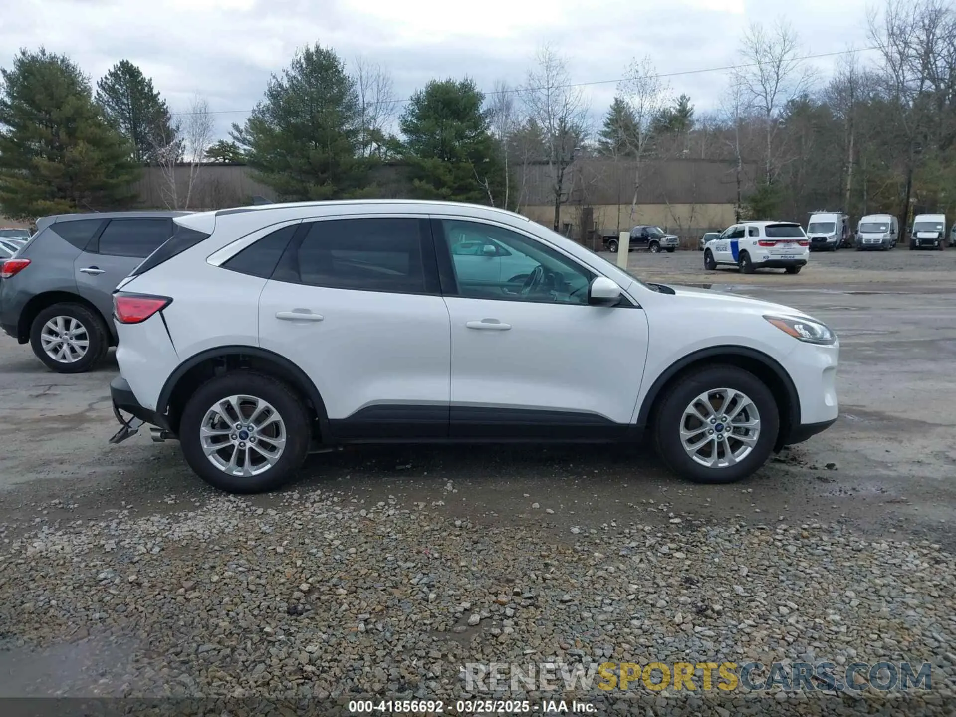 13 Photograph of a damaged car 1FMCU9BZ9MUA82483 FORD ESCAPE 2021
