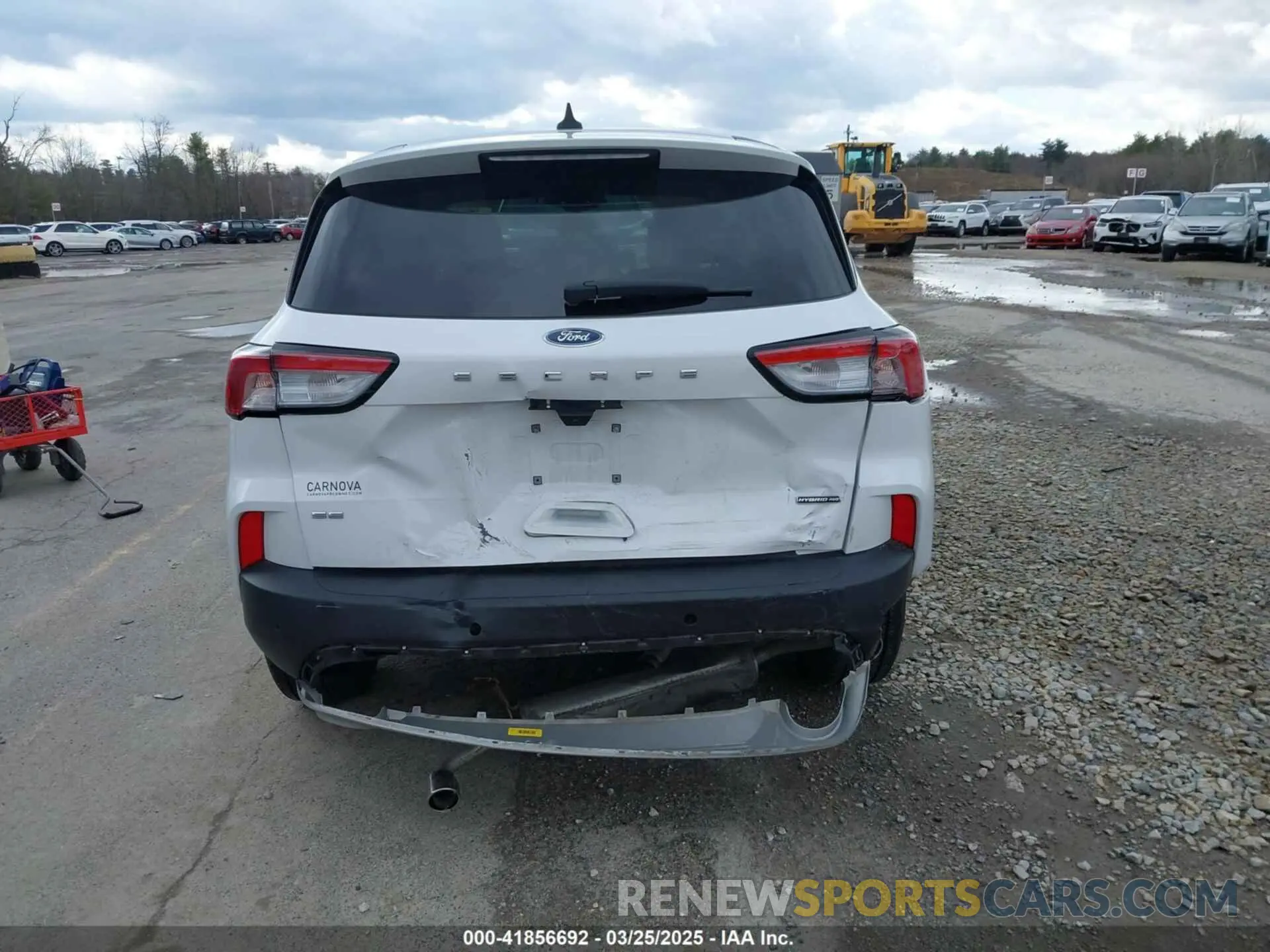 16 Photograph of a damaged car 1FMCU9BZ9MUA82483 FORD ESCAPE 2021