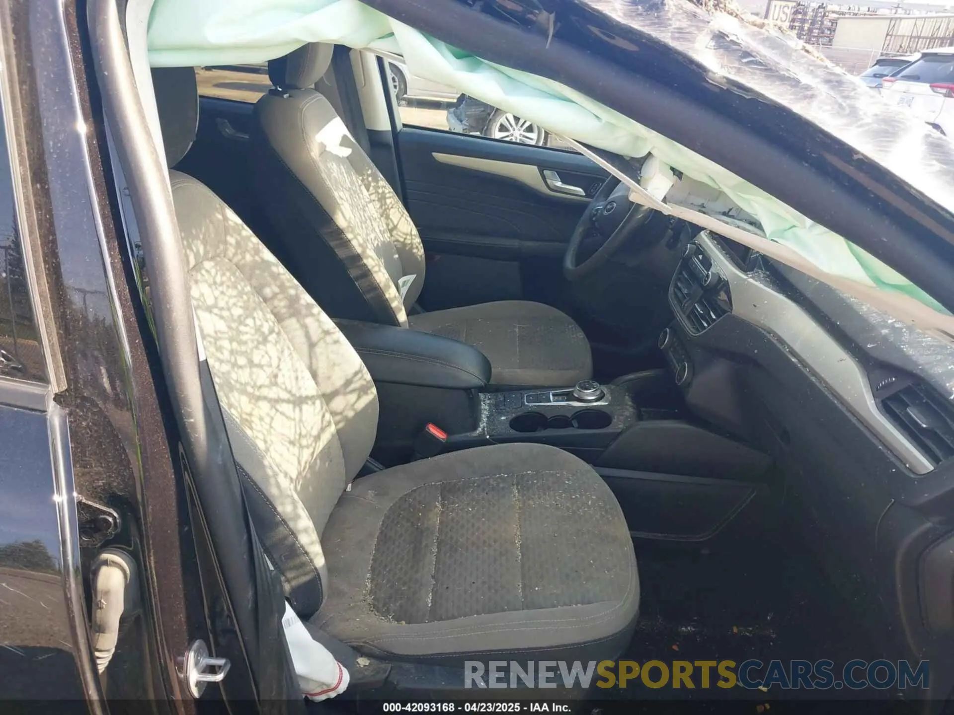 5 Photograph of a damaged car 1FMCU9BZ9MUB21590 FORD ESCAPE 2021