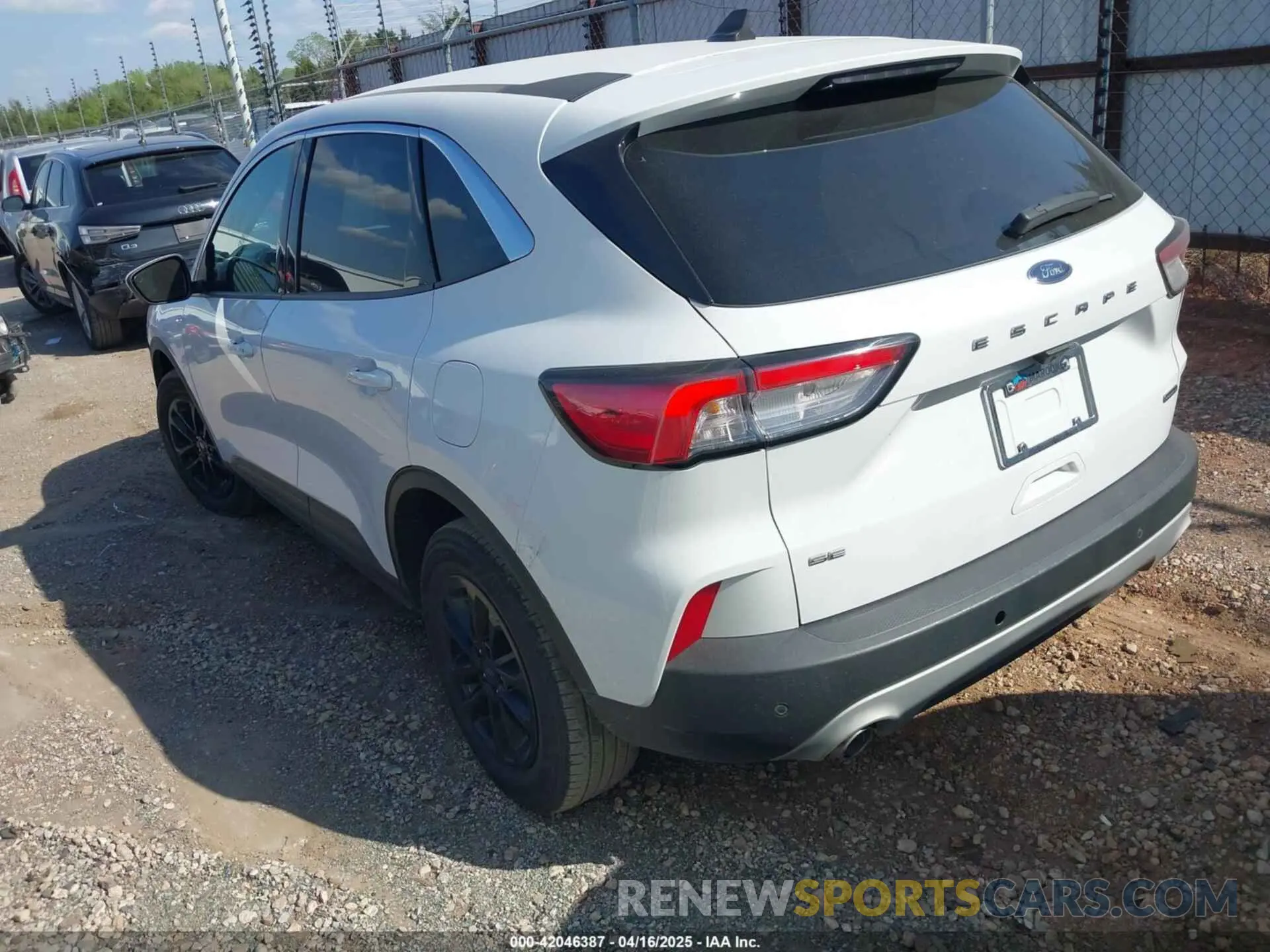 3 Photograph of a damaged car 1FMCU9BZXMUB25986 FORD ESCAPE 2021