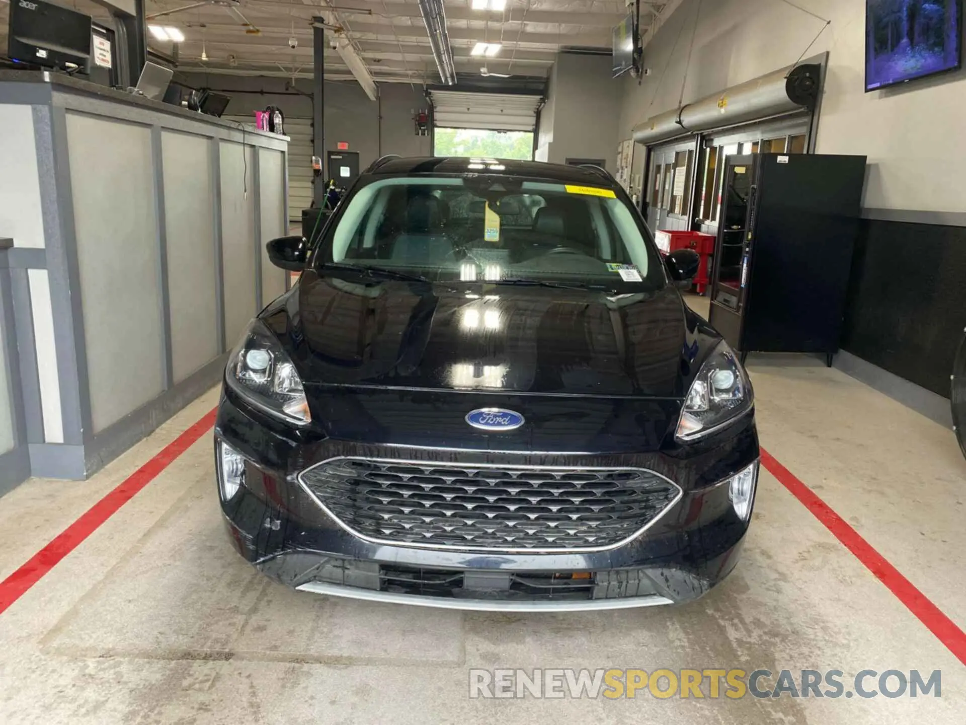 10 Photograph of a damaged car 1FMCU9CZ1MUA52862 FORD ESCAPE 2021