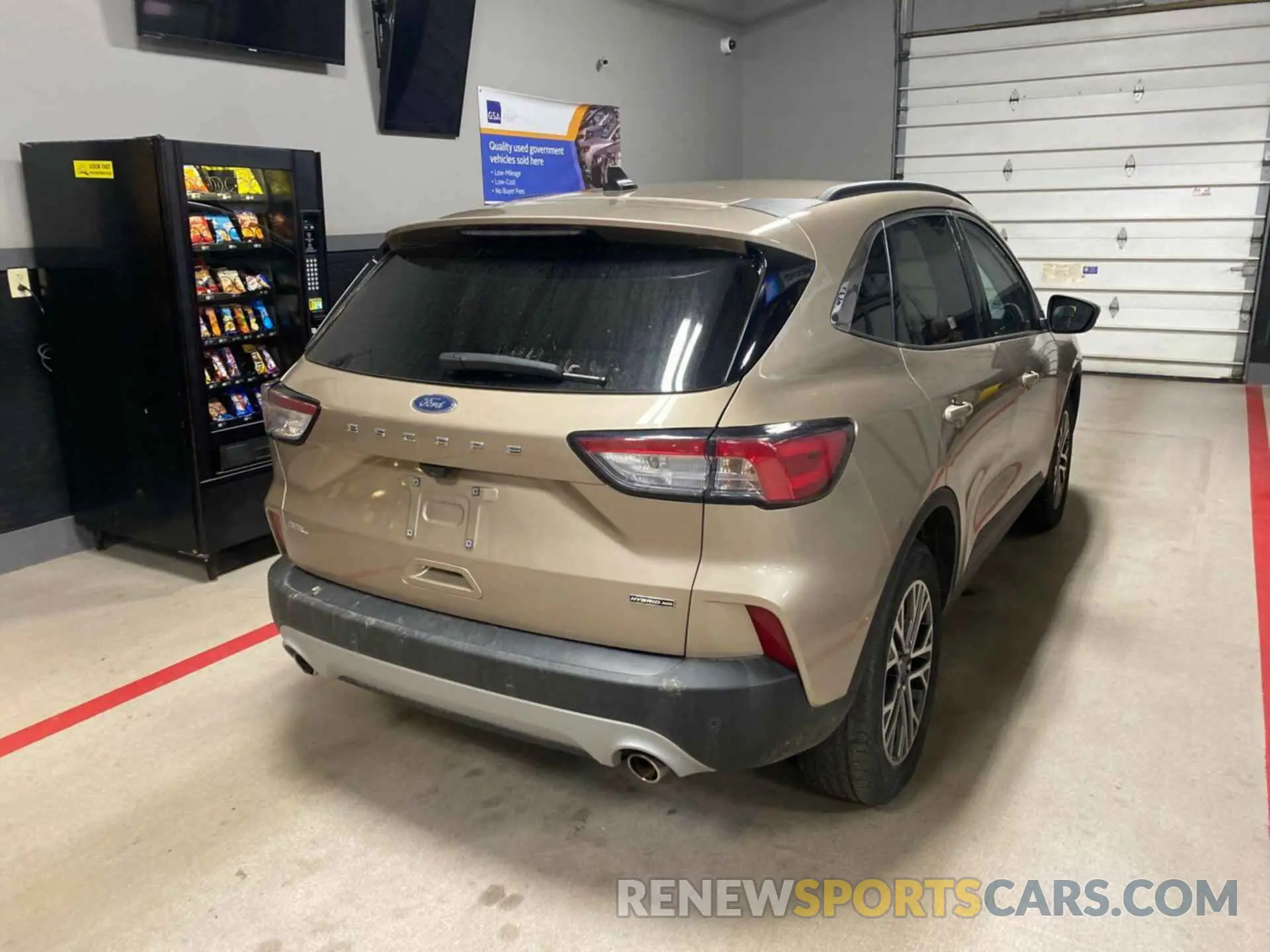 2 Photograph of a damaged car 1FMCU9CZ2MUB25883 FORD ESCAPE 2021