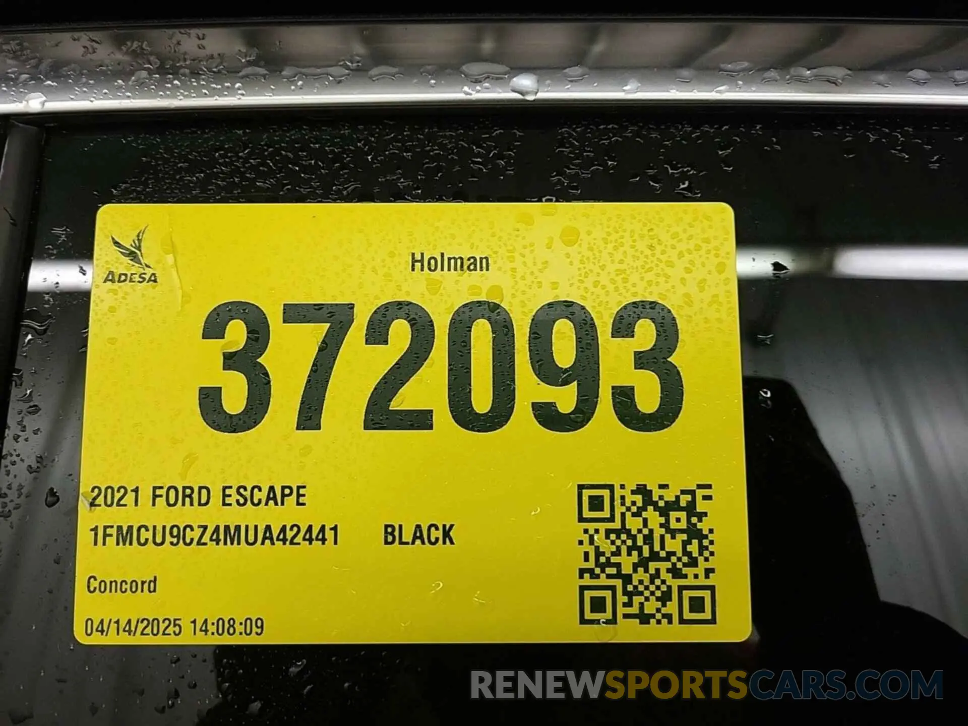 24 Photograph of a damaged car 1FMCU9CZ4MUA42441 FORD ESCAPE 2021