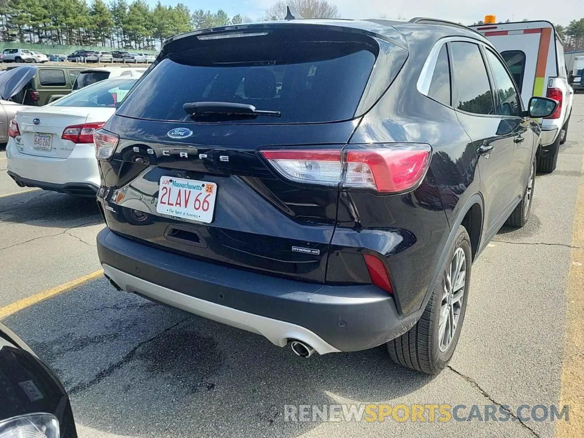 27 Photograph of a damaged car 1FMCU9CZ4MUA42441 FORD ESCAPE 2021