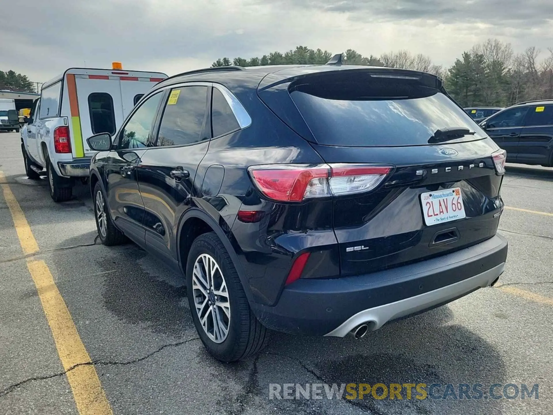 47 Photograph of a damaged car 1FMCU9CZ4MUA42441 FORD ESCAPE 2021