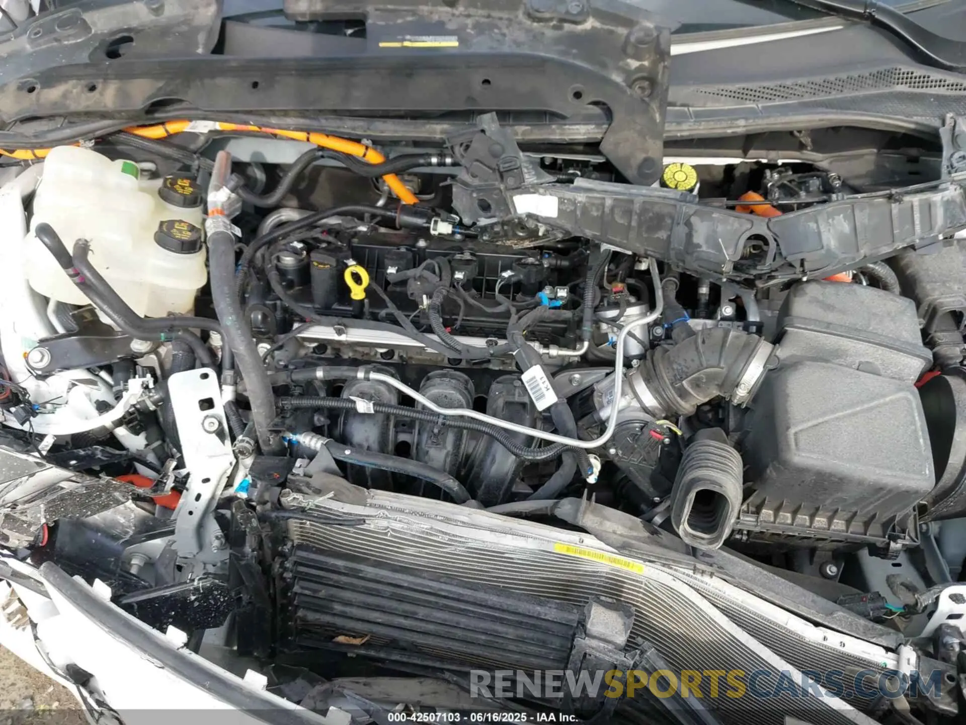 10 Photograph of a damaged car 1FMCU9CZ7MUB16676 FORD ESCAPE 2021