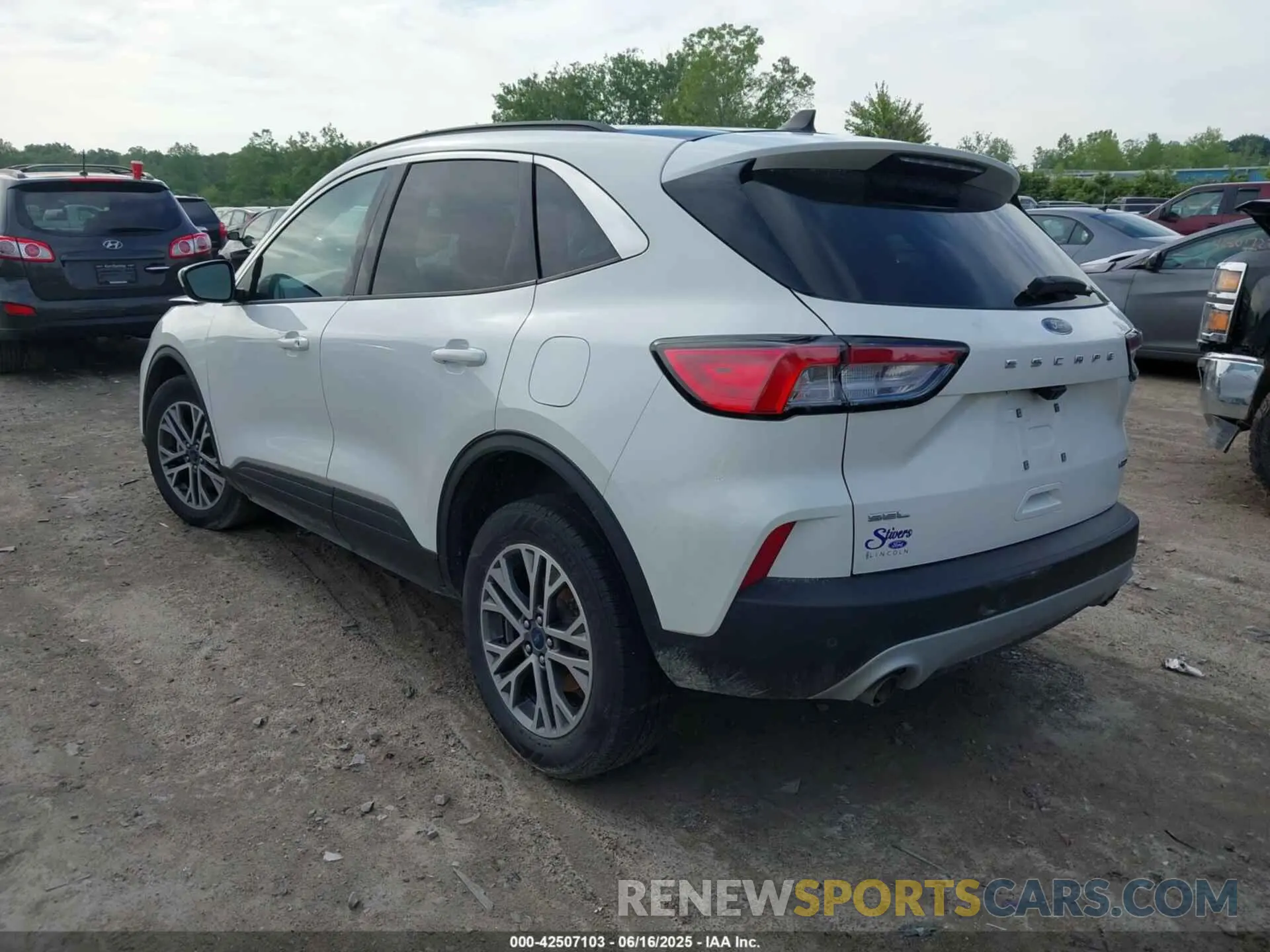 3 Photograph of a damaged car 1FMCU9CZ7MUB16676 FORD ESCAPE 2021