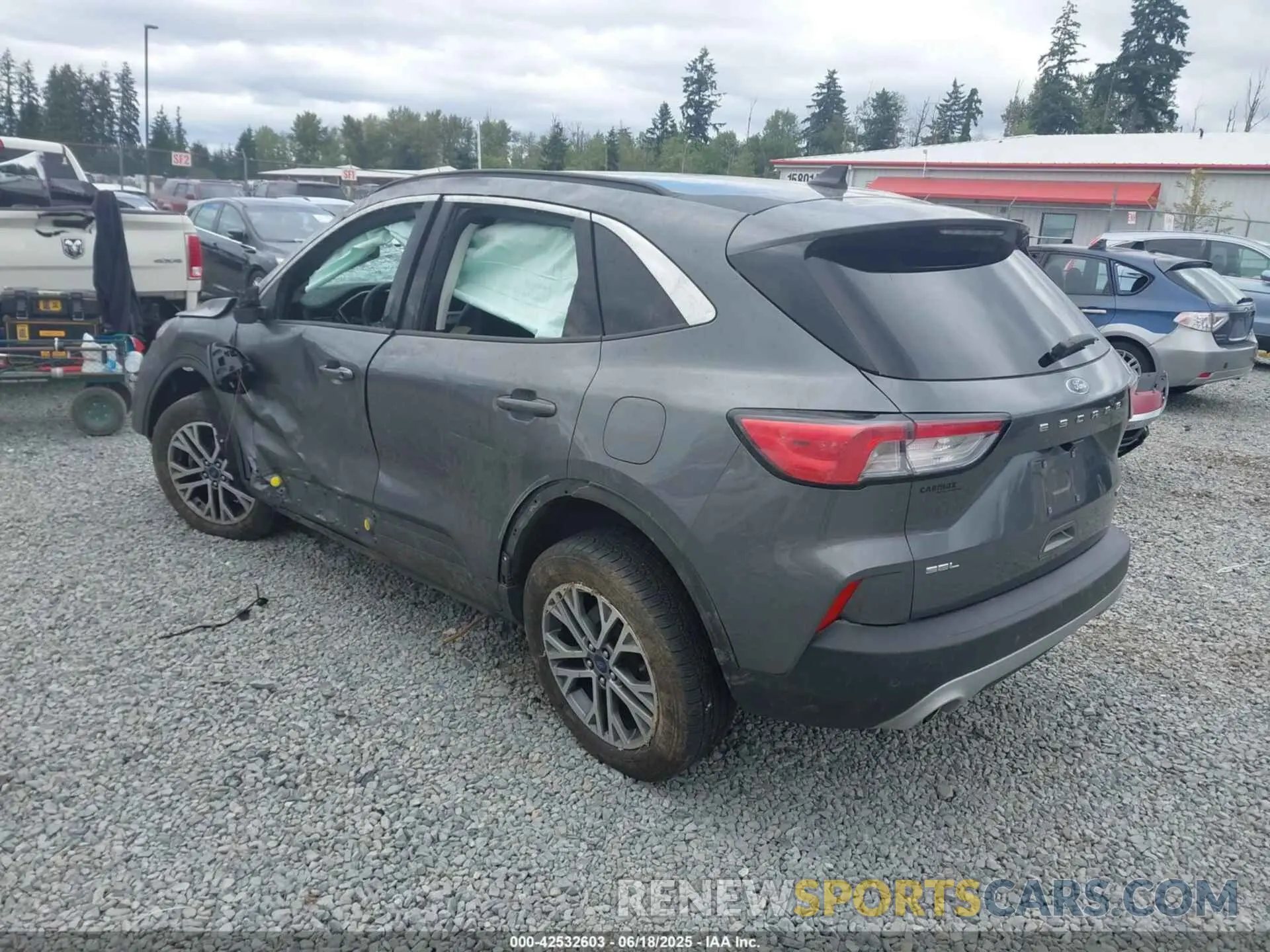 3 Photograph of a damaged car 1FMCU9CZ9MUA82756 FORD ESCAPE 2021