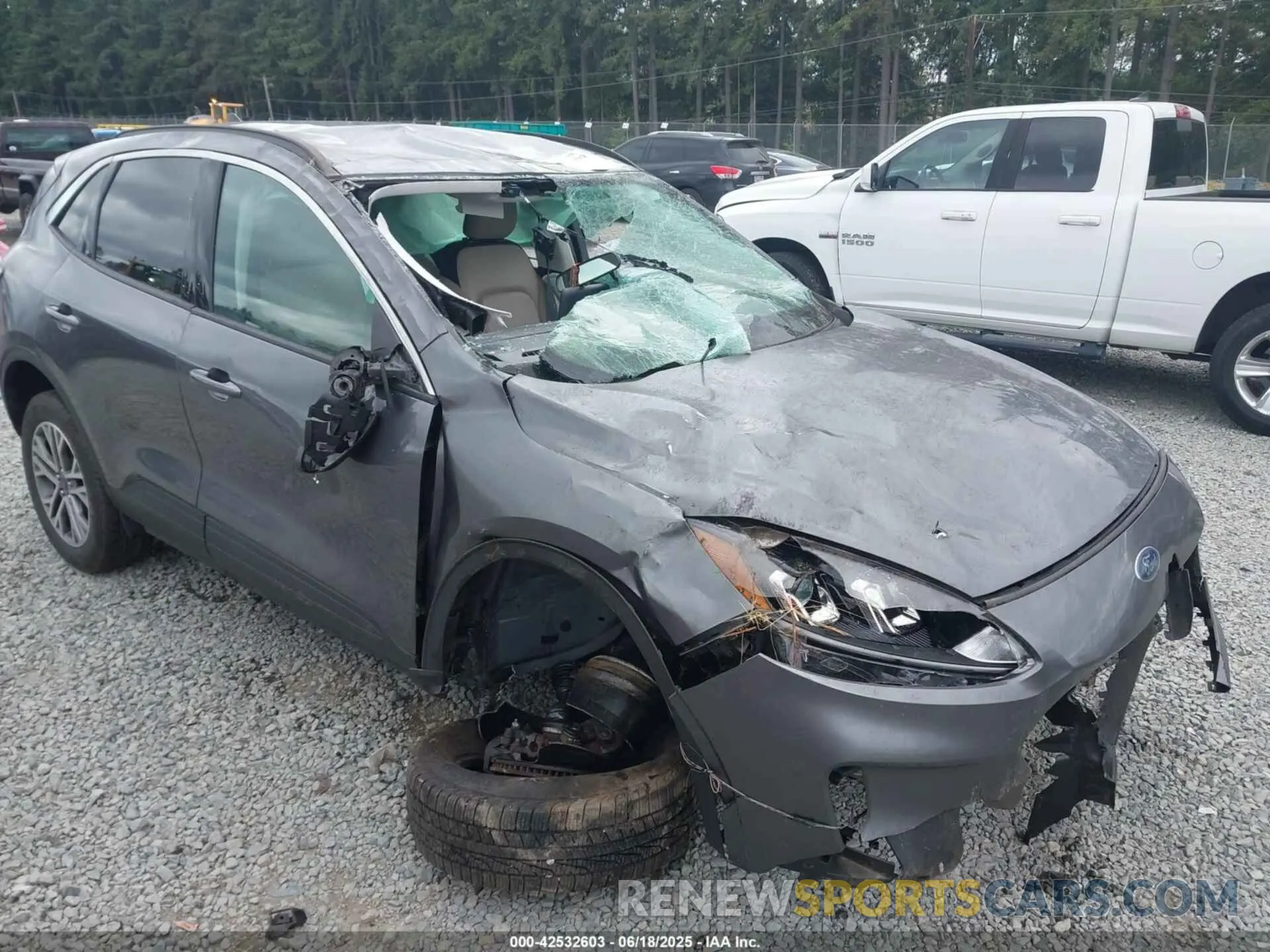 6 Photograph of a damaged car 1FMCU9CZ9MUA82756 FORD ESCAPE 2021