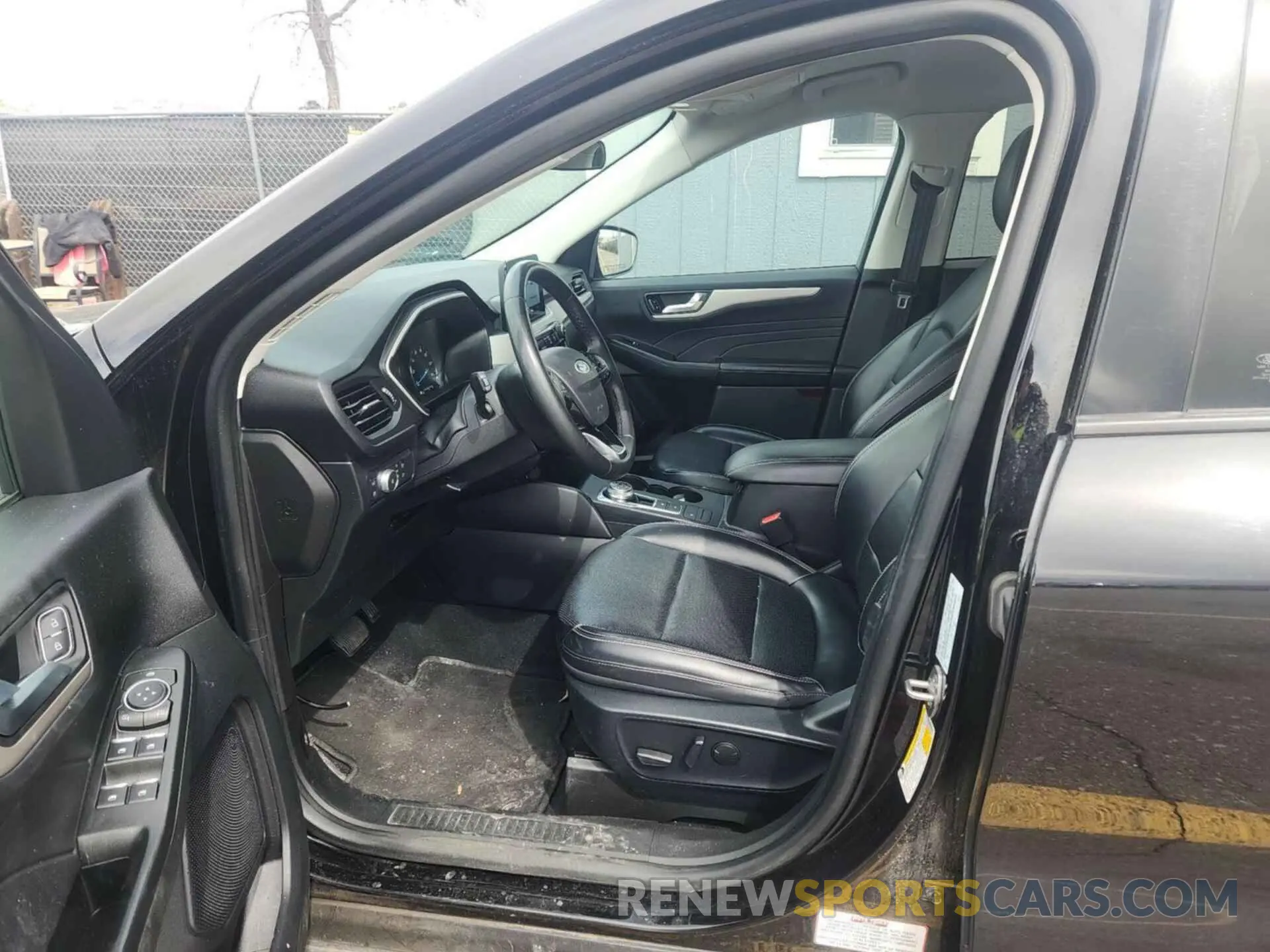16 Photograph of a damaged car 1FMCU9CZ9MUB25878 FORD ESCAPE 2021