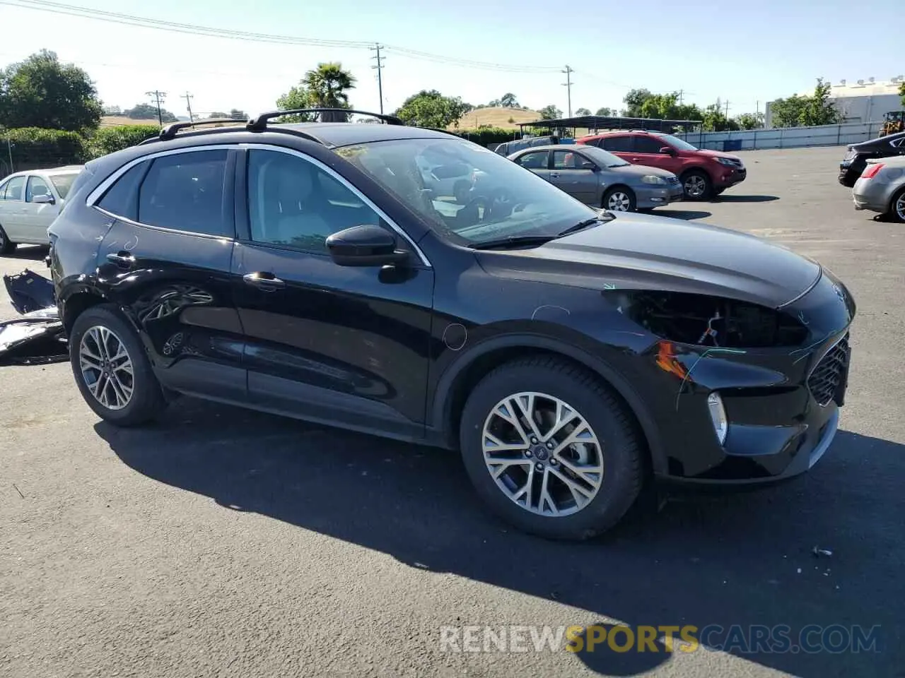 4 Photograph of a damaged car 1FMCU9CZXMUA27278 FORD ESCAPE 2021