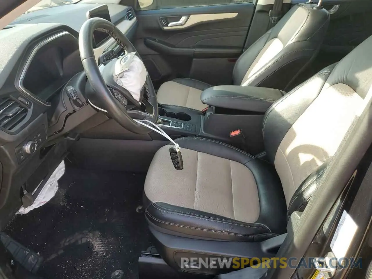 7 Photograph of a damaged car 1FMCU9DZ2MUA10439 FORD ESCAPE 2021
