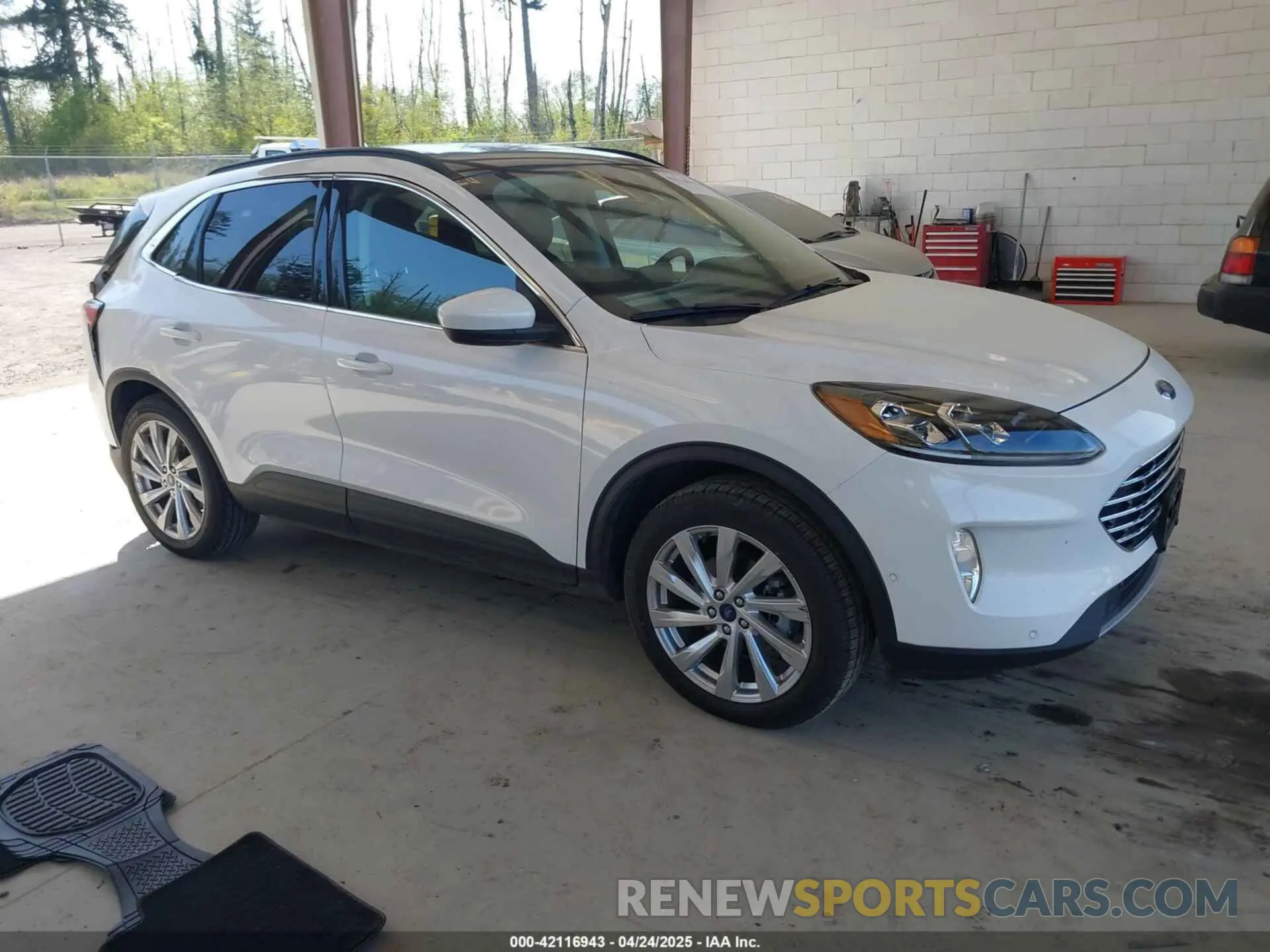 1 Photograph of a damaged car 1FMCU9DZ5MUA27459 FORD ESCAPE 2021
