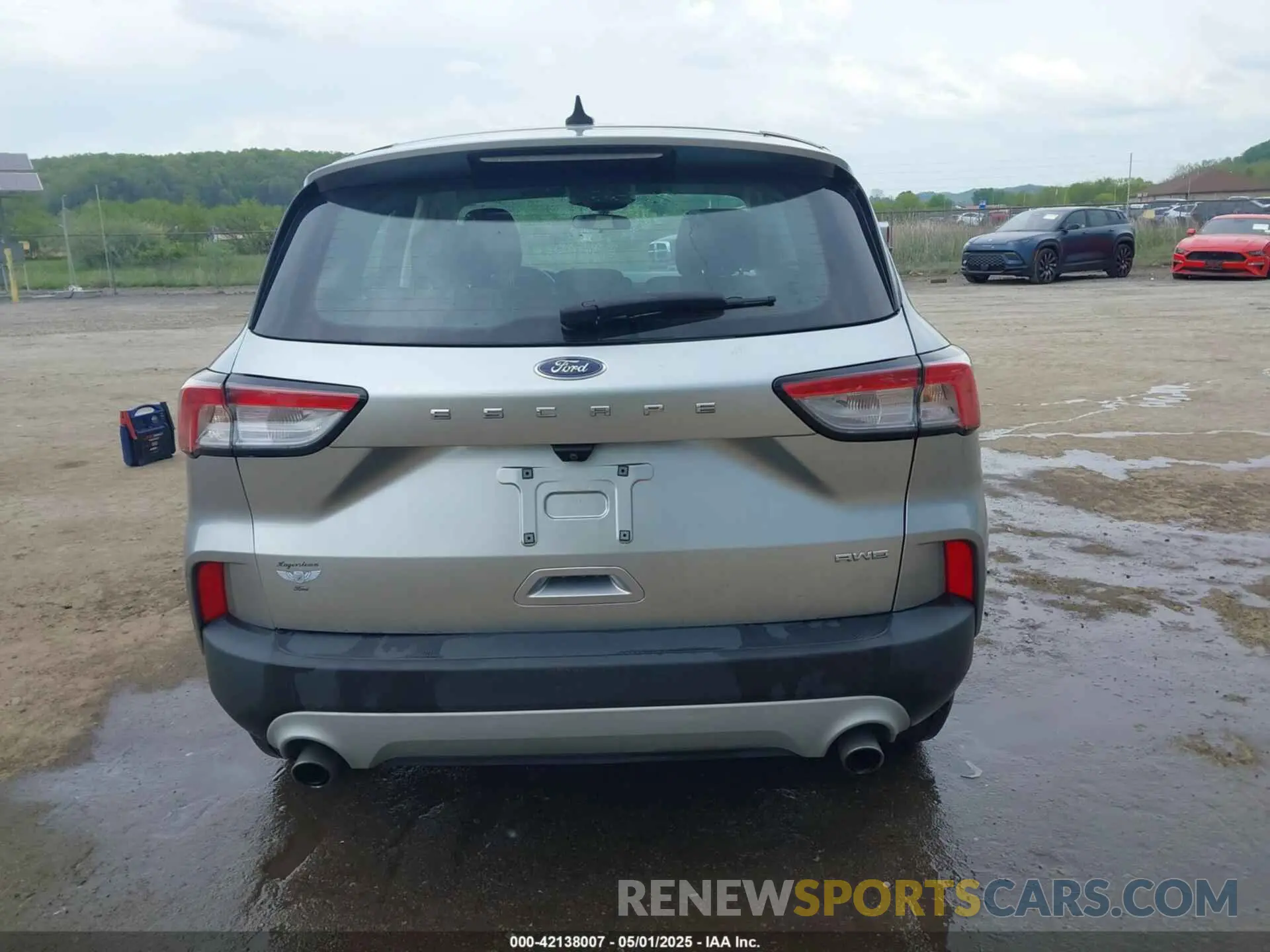 16 Photograph of a damaged car 1FMCU9F67MUB13567 FORD ESCAPE 2021