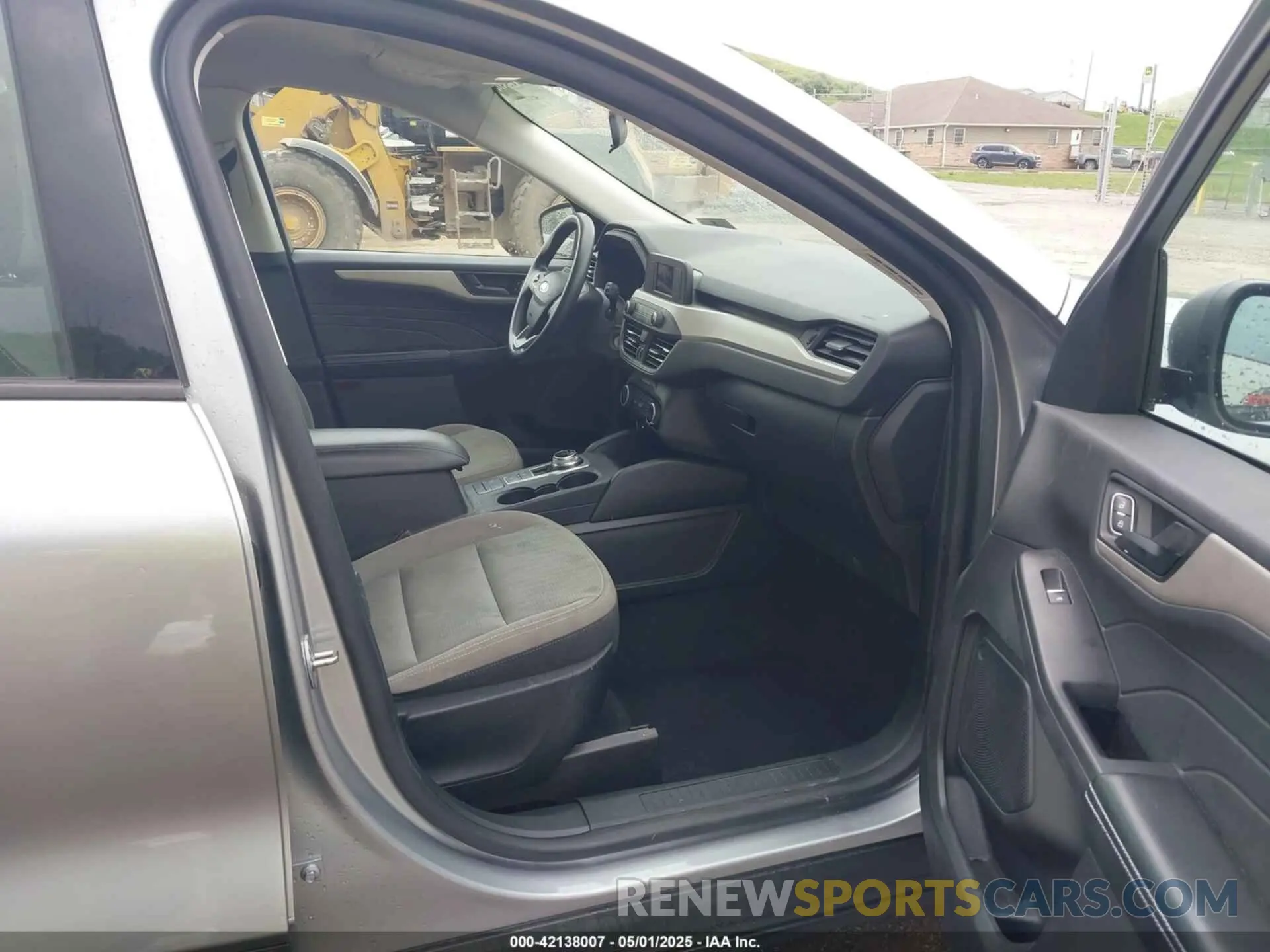 5 Photograph of a damaged car 1FMCU9F67MUB13567 FORD ESCAPE 2021