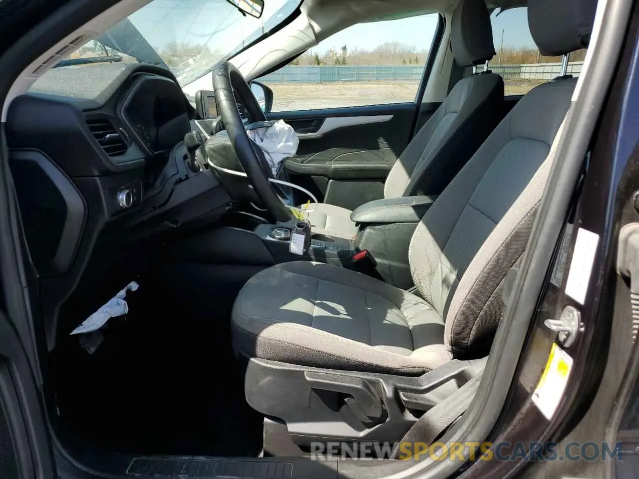 7 Photograph of a damaged car 1FMCU9F68MUB03565 FORD ESCAPE 2021